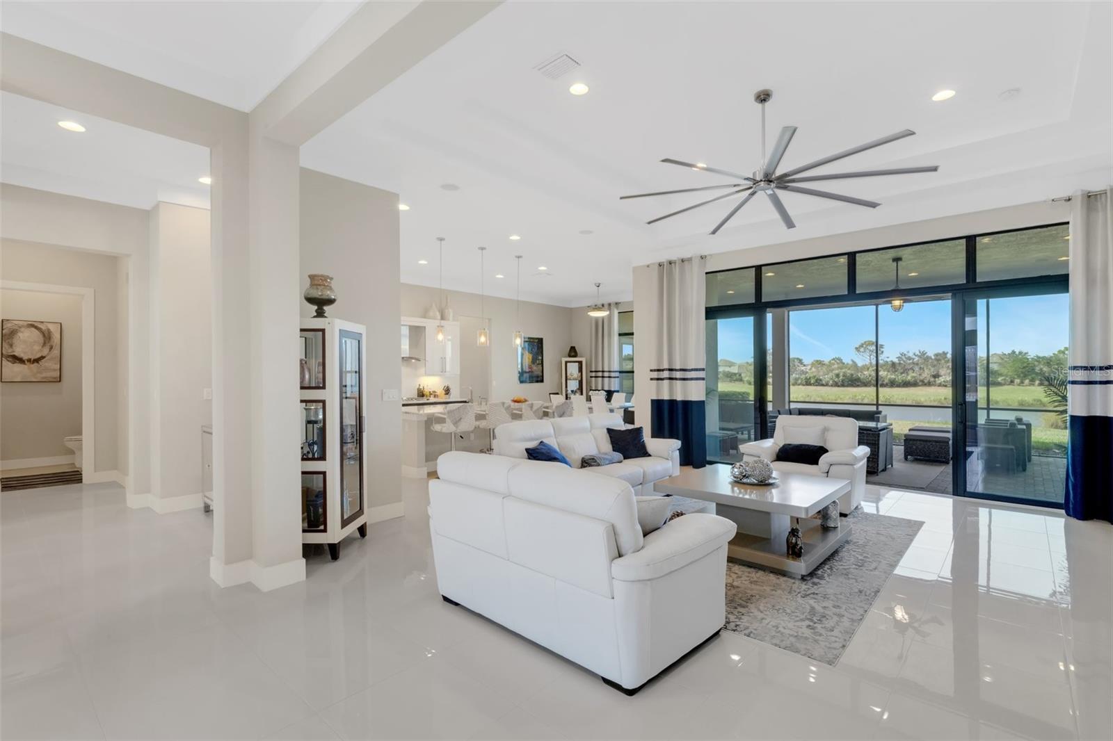 Image 10 of 95 For 8921 Artisan Way