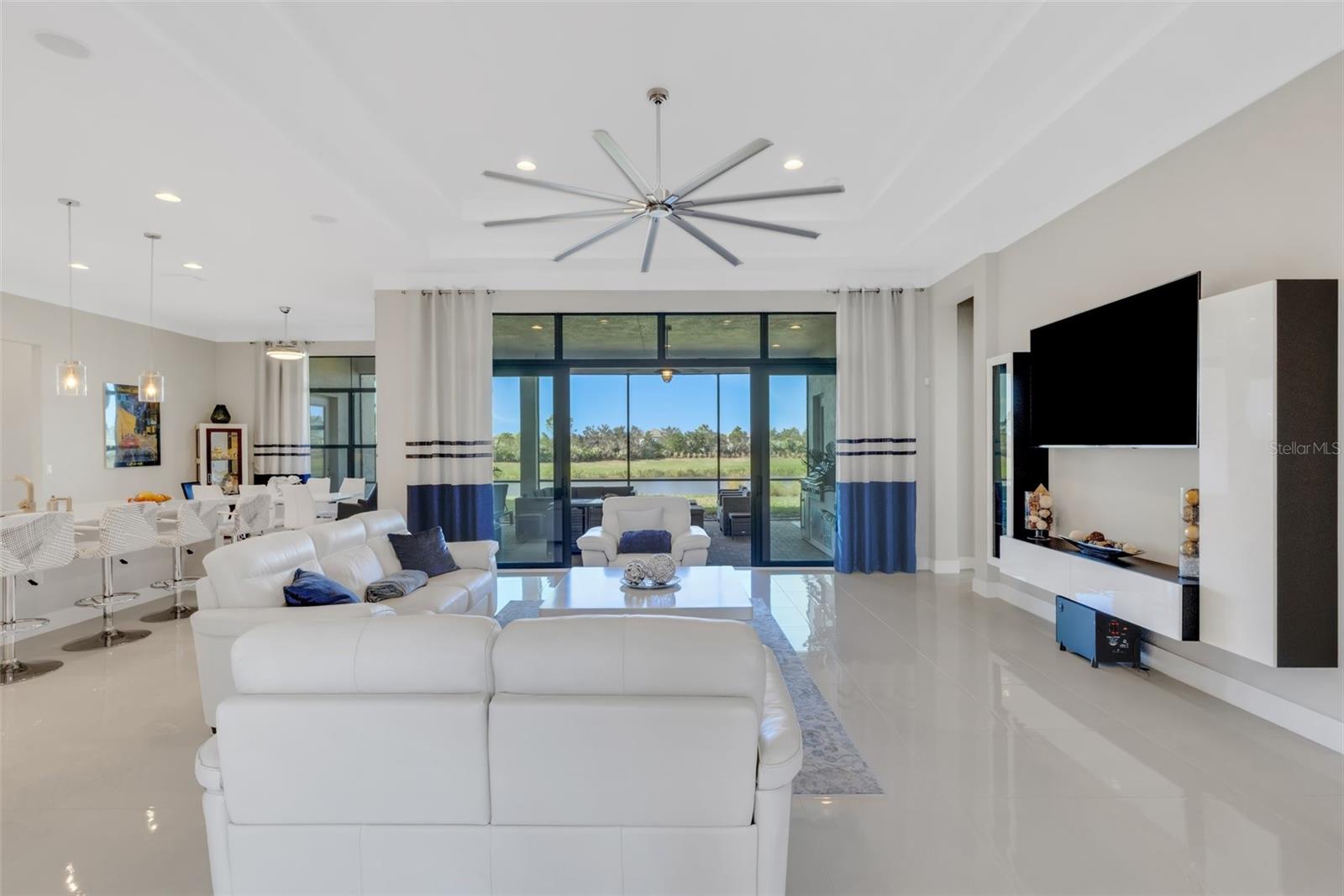 Image 11 of 95 For 8921 Artisan Way