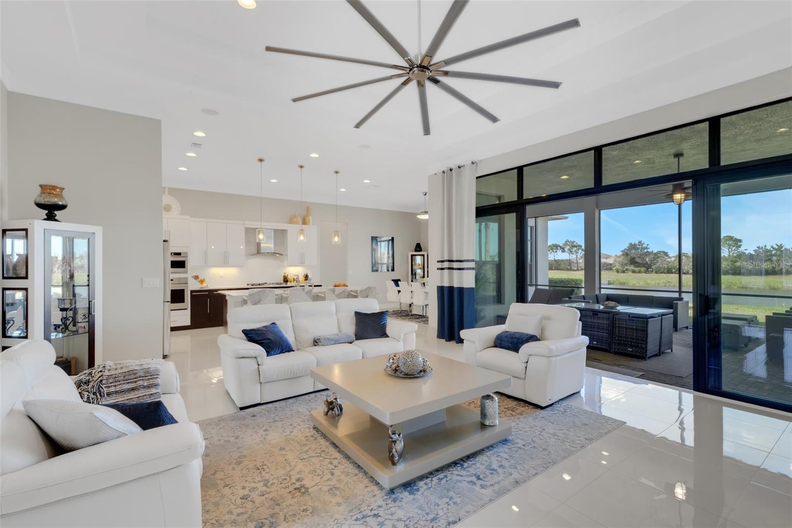 Image 12 of 95 For 8921 Artisan Way