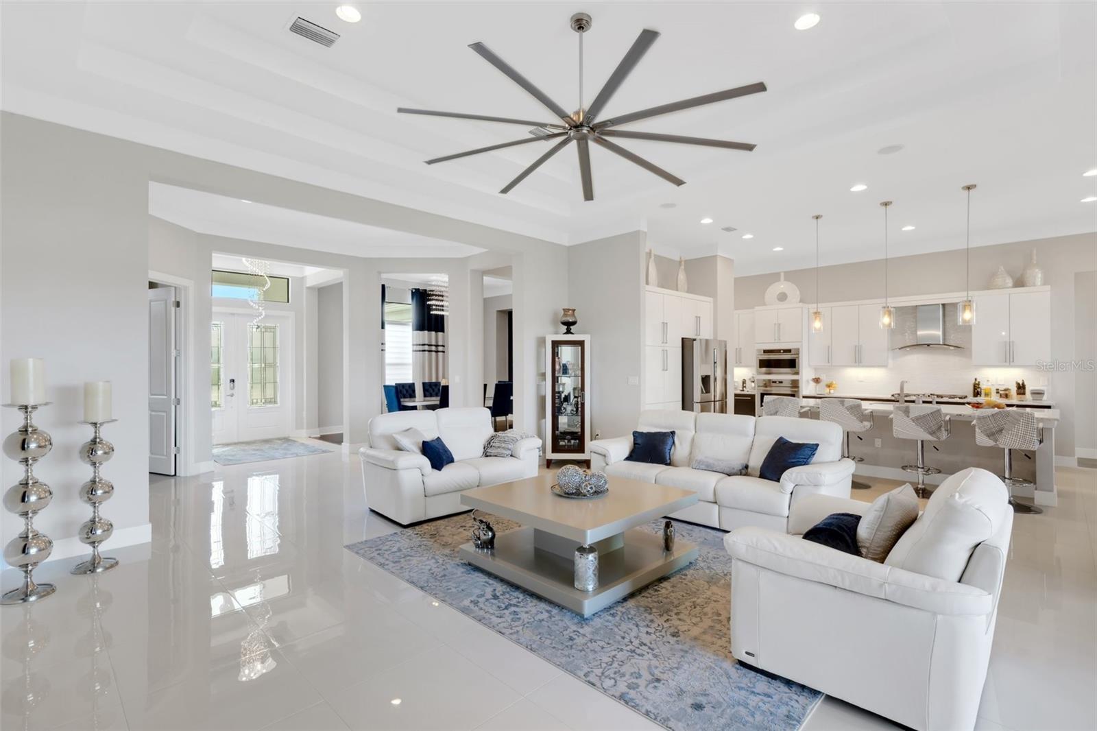Image 13 of 95 For 8921 Artisan Way