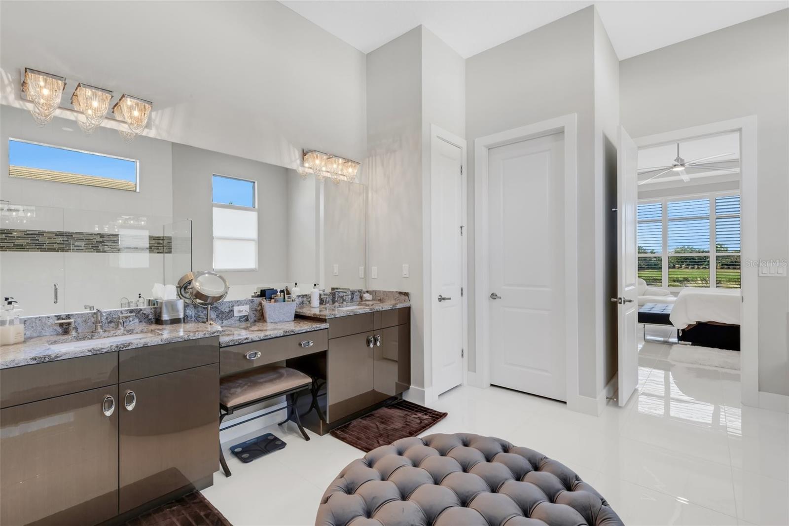 Image 34 of 95 For 8921 Artisan Way
