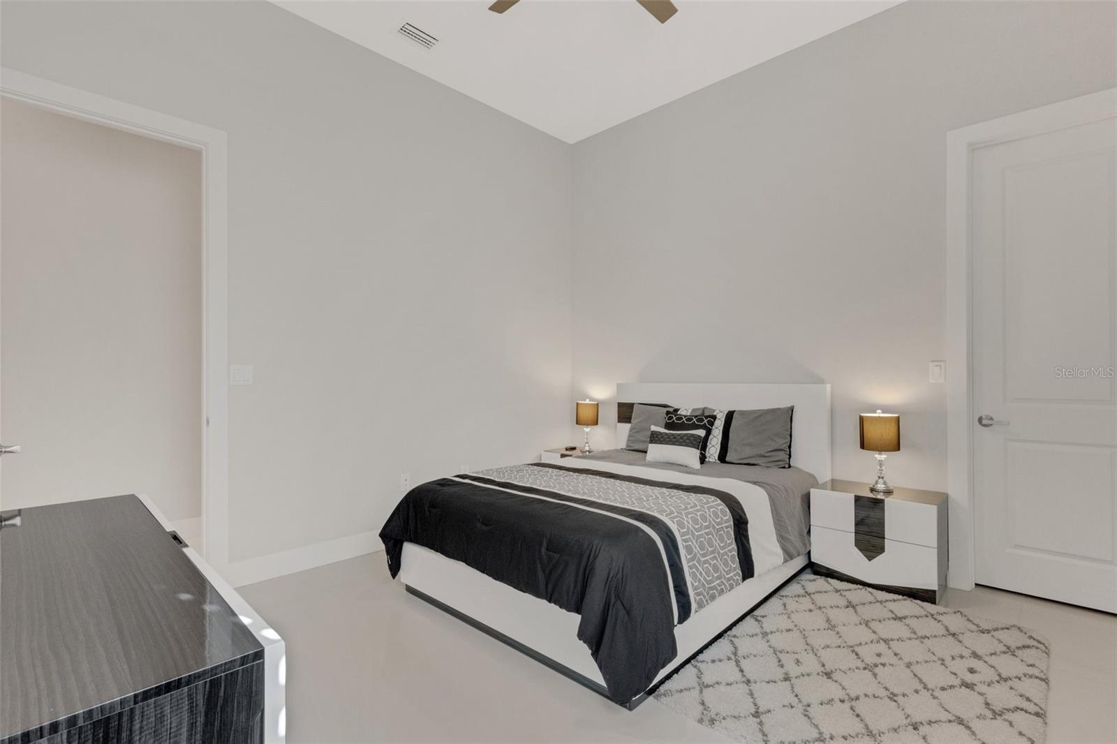 Image 47 of 95 For 8921 Artisan Way