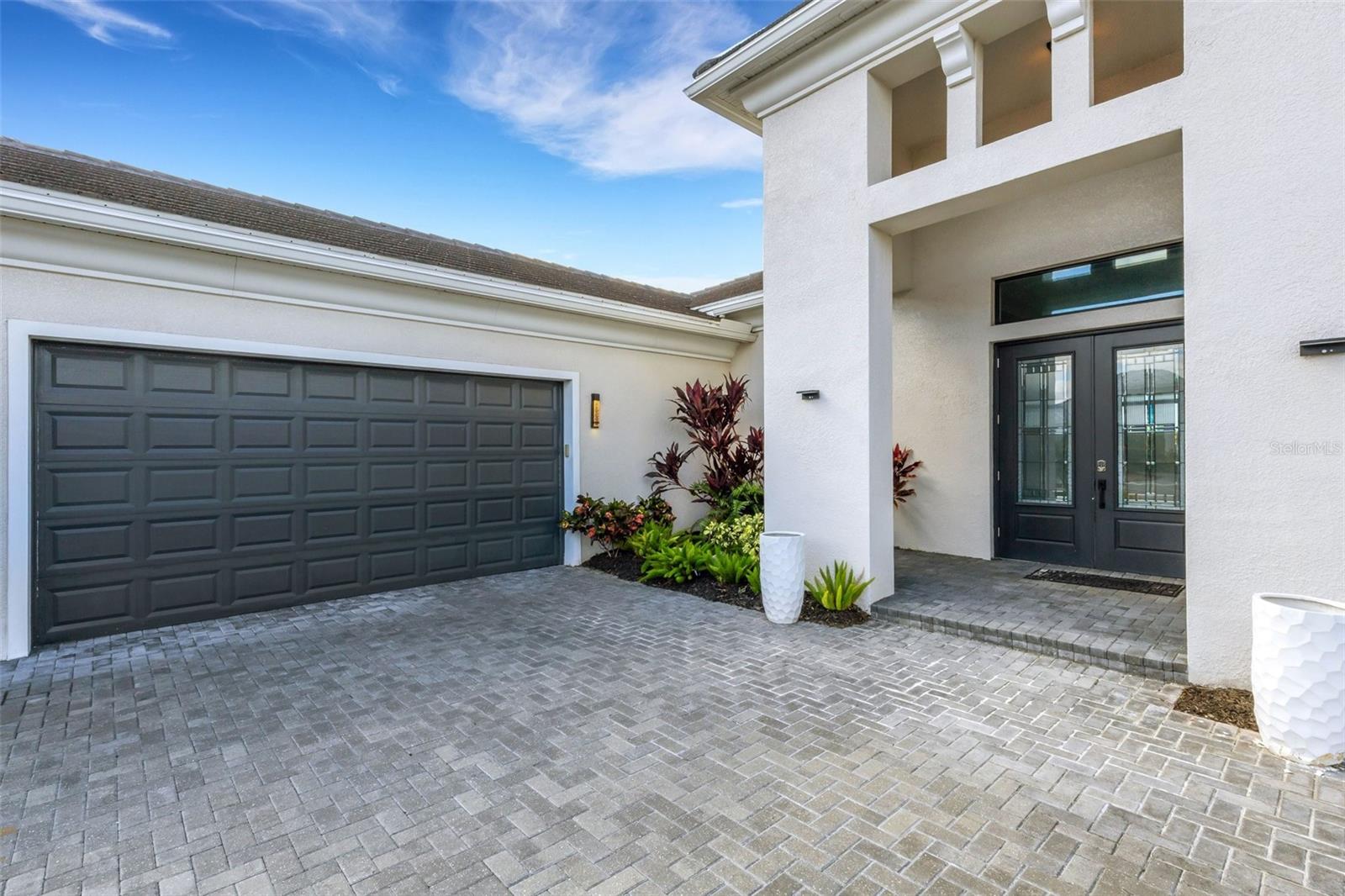 Image 7 of 95 For 8921 Artisan Way