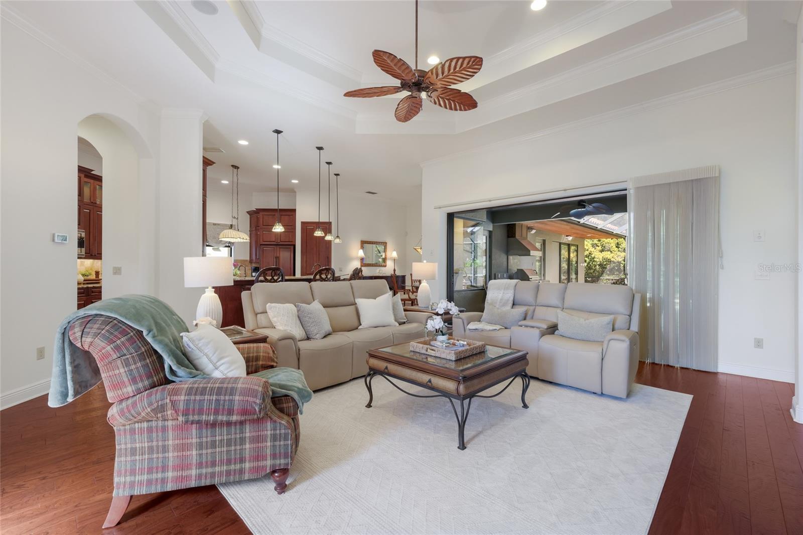 Listing photo id 9 for 14909 Secret Harbor Place