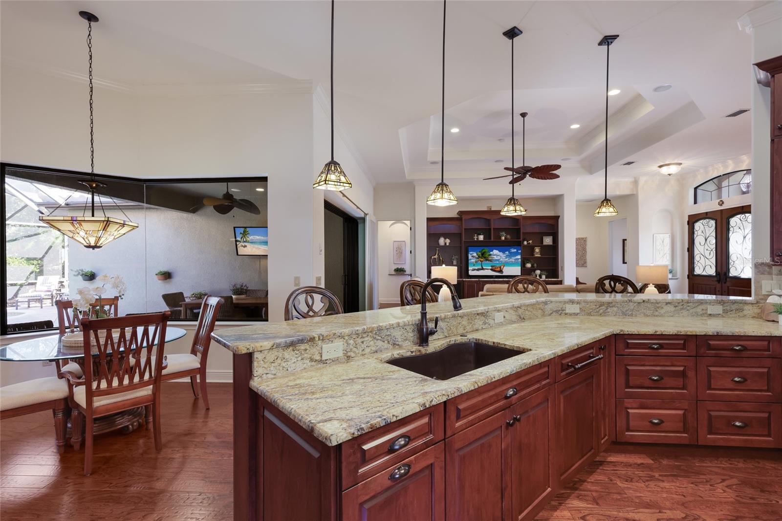 Listing photo id 19 for 14909 Secret Harbor Place