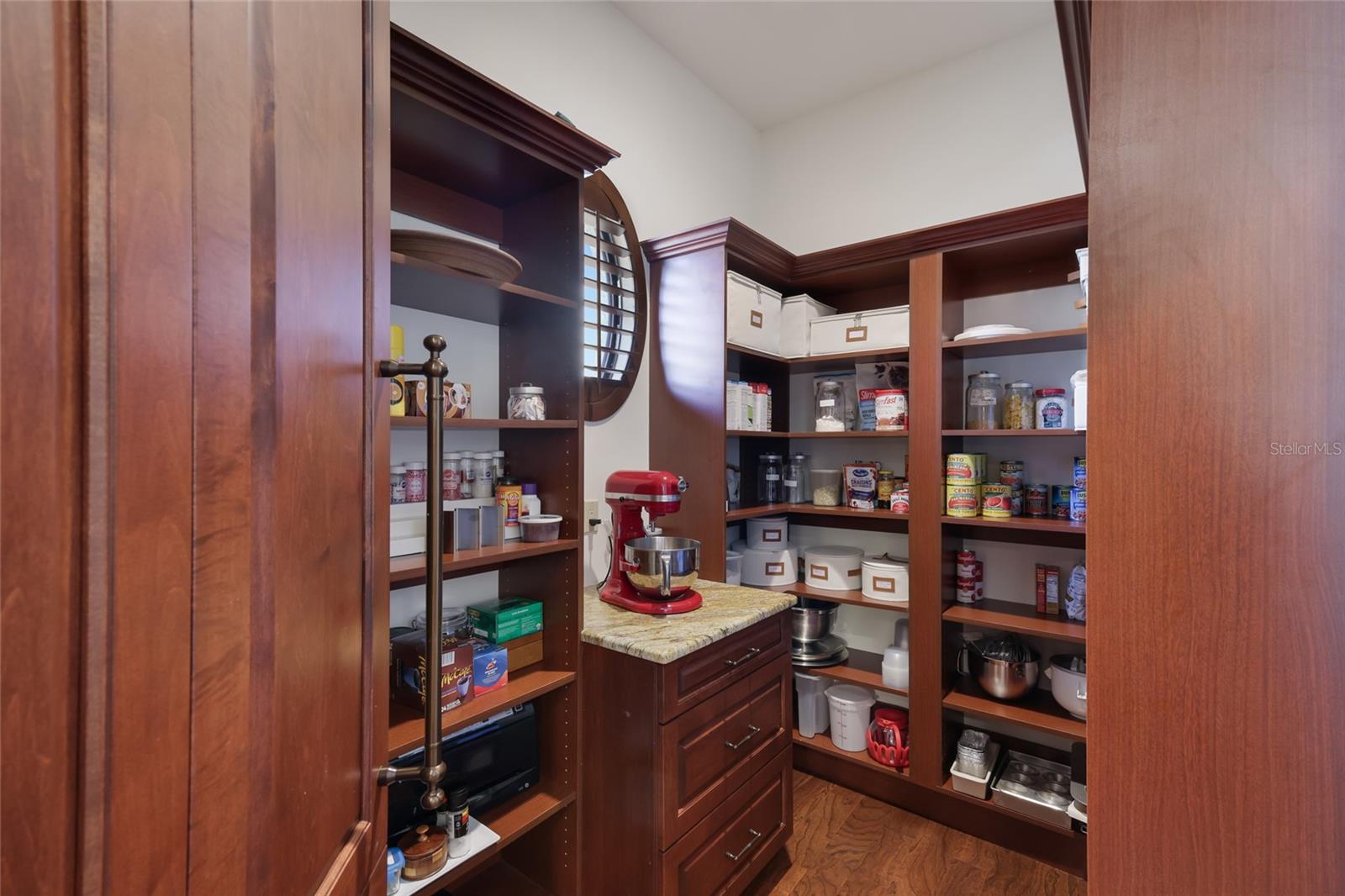 Listing photo id 22 for 14909 Secret Harbor Place