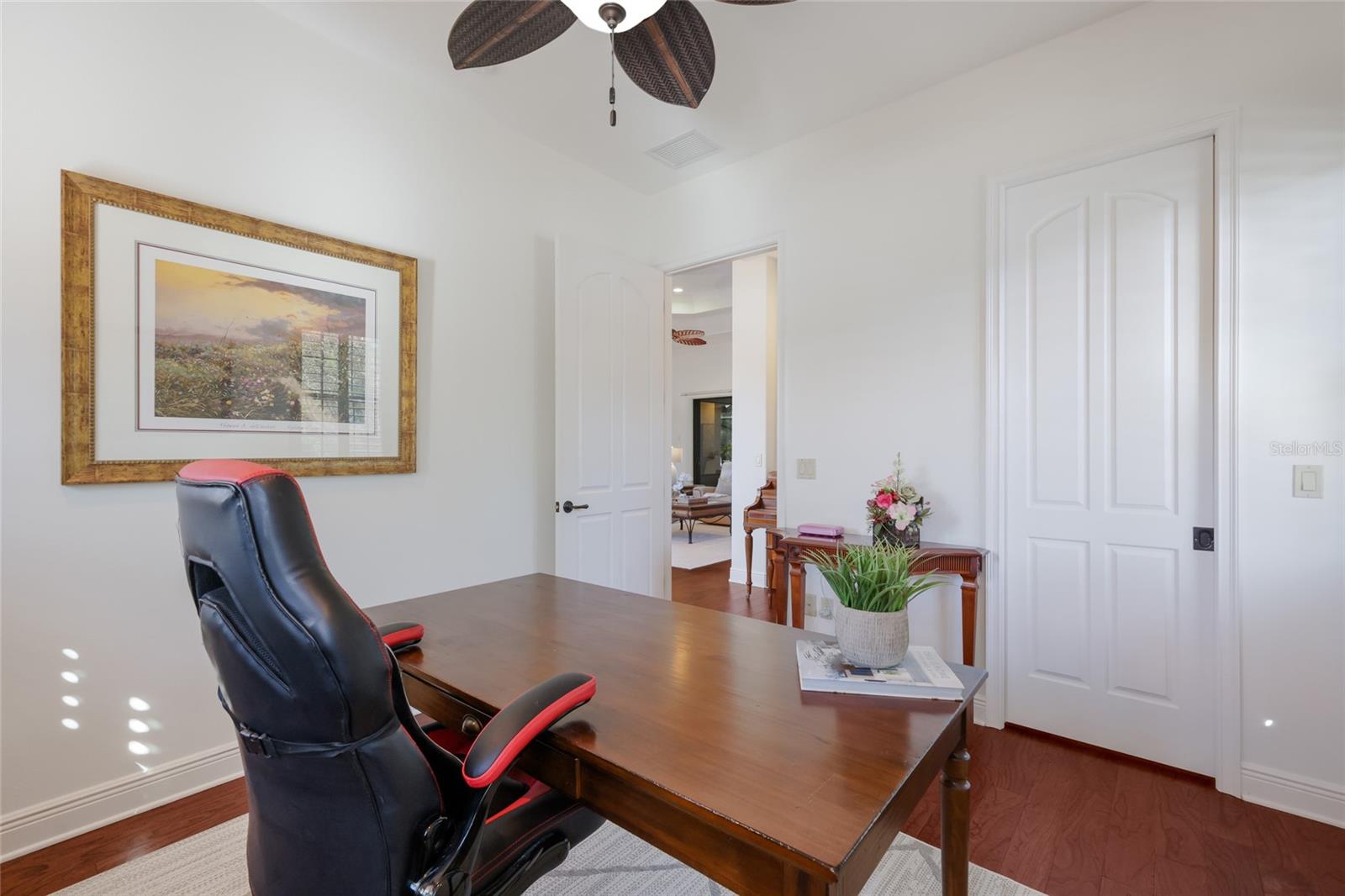 Listing photo id 31 for 14909 Secret Harbor Place