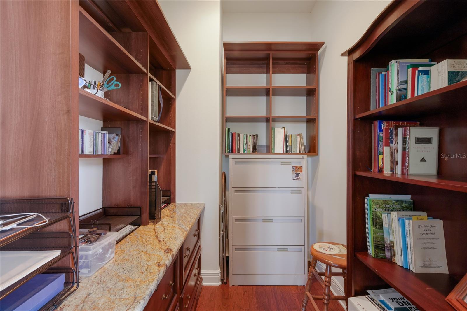 Listing photo id 32 for 14909 Secret Harbor Place