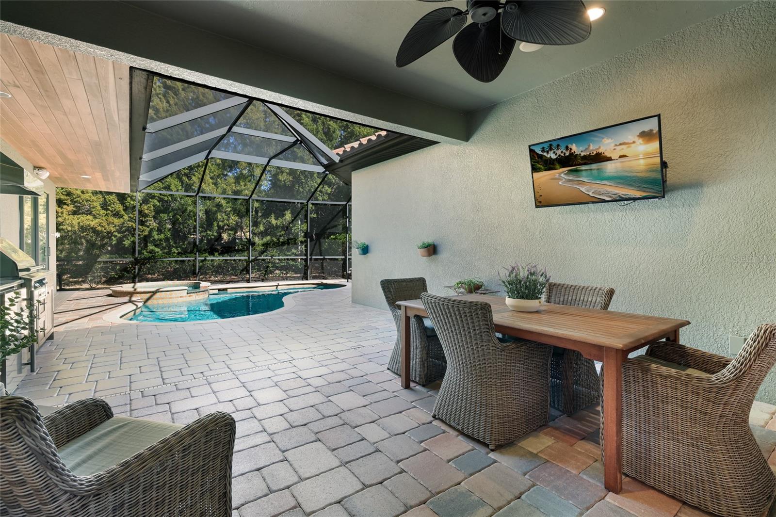 Listing photo id 45 for 14909 Secret Harbor Place