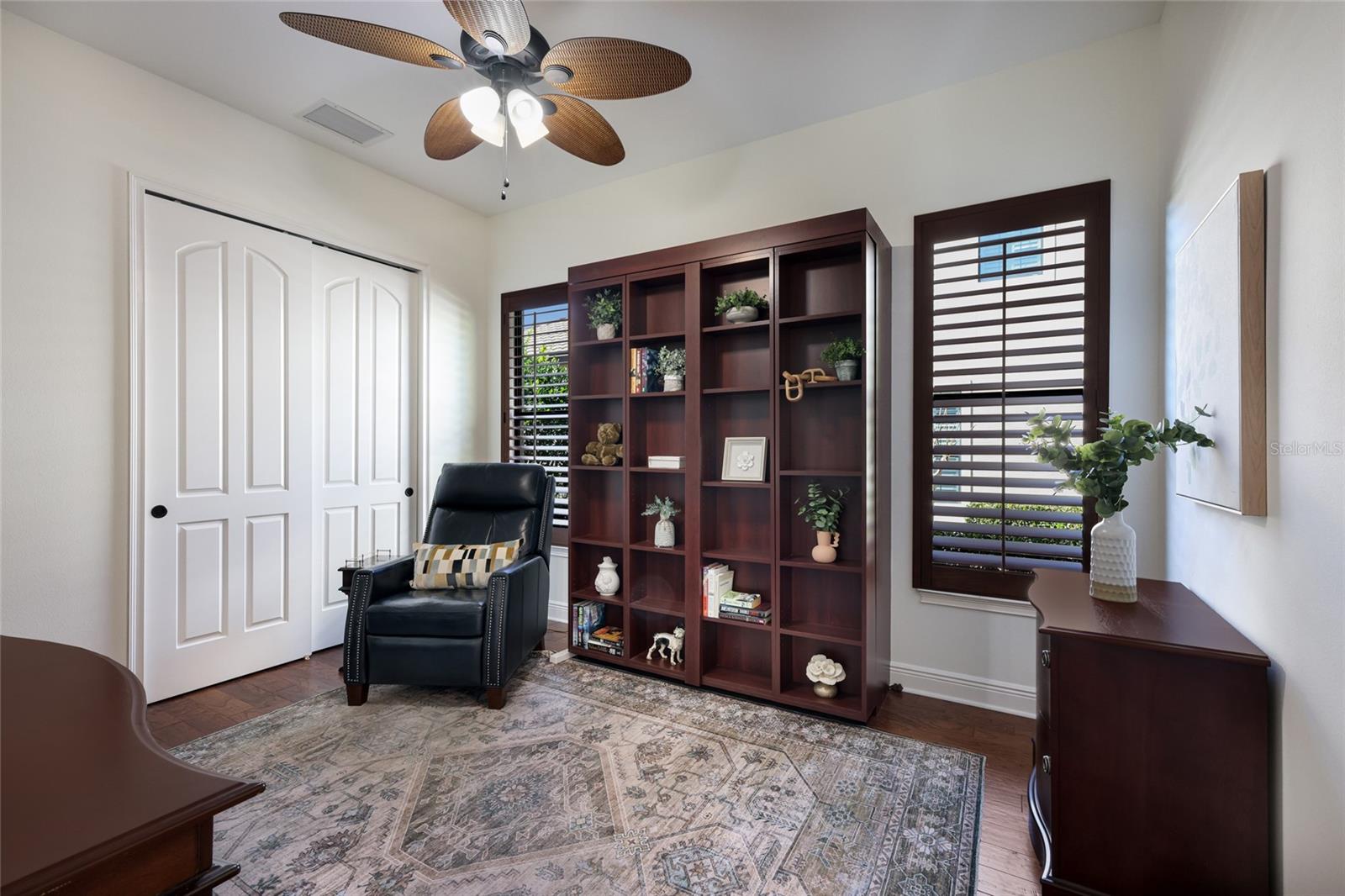 Listing photo id 53 for 14909 Secret Harbor Place