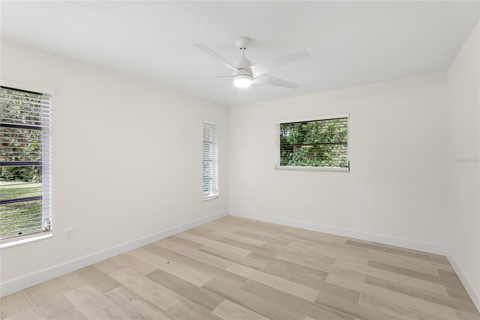 Image 12 of 36 For 2202 Cork Oak Street