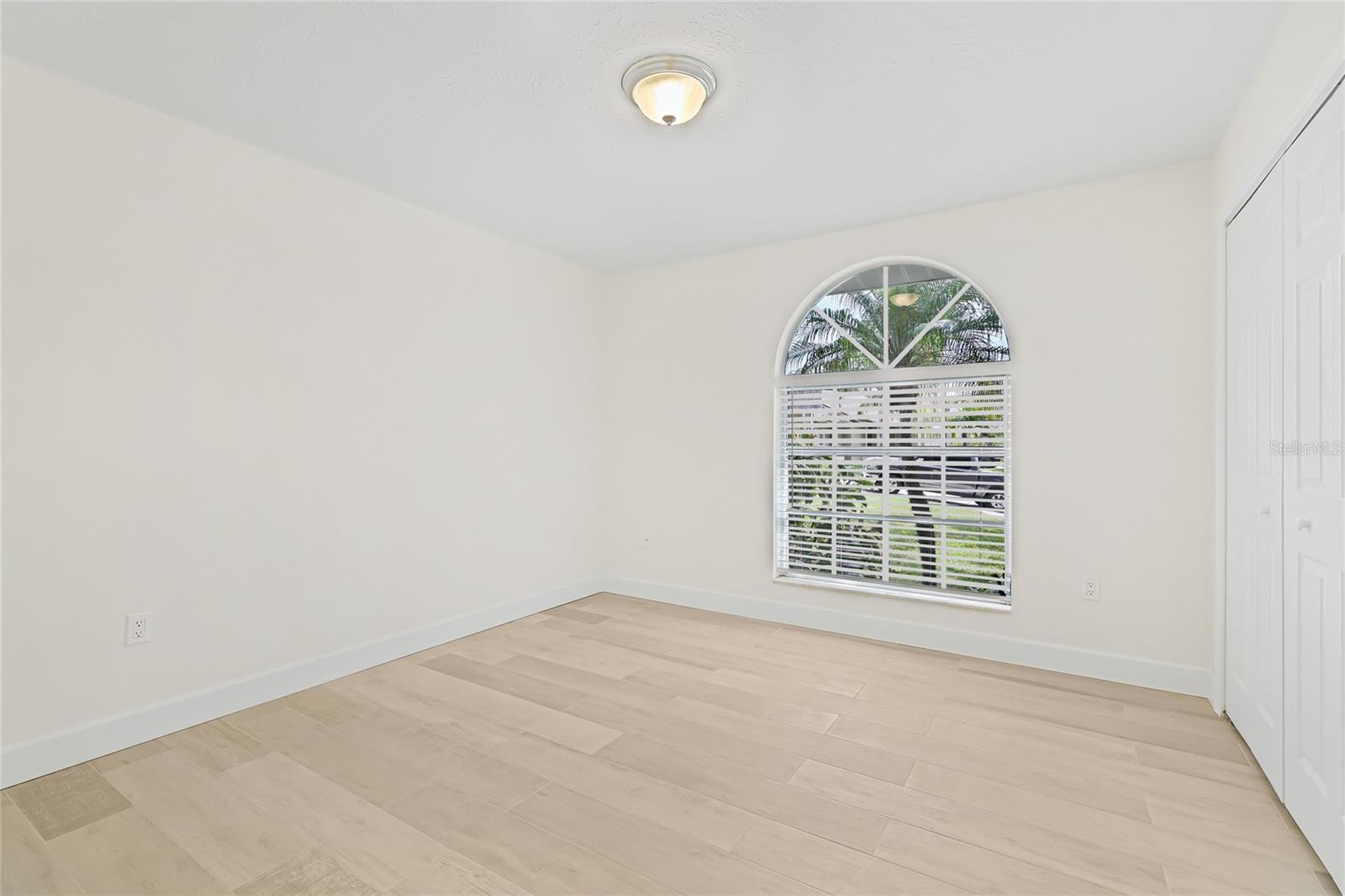 Image 19 of 36 For 2202 Cork Oak Street