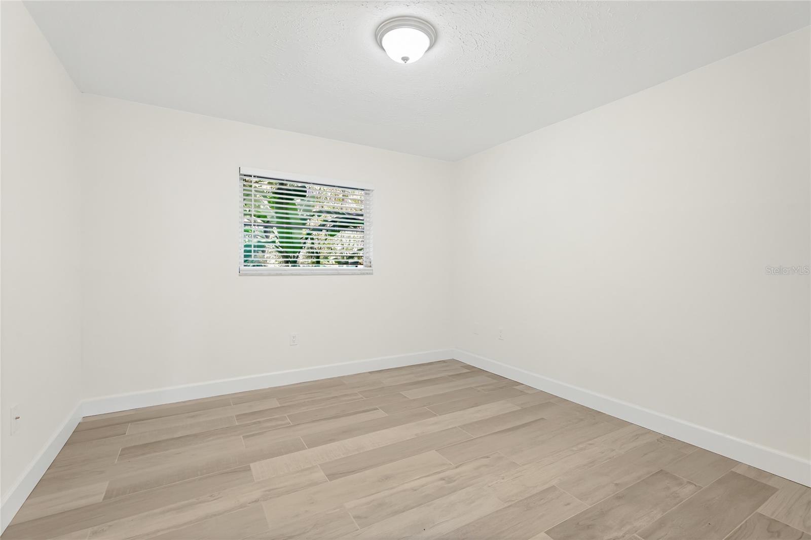 Image 22 of 36 For 2202 Cork Oak Street