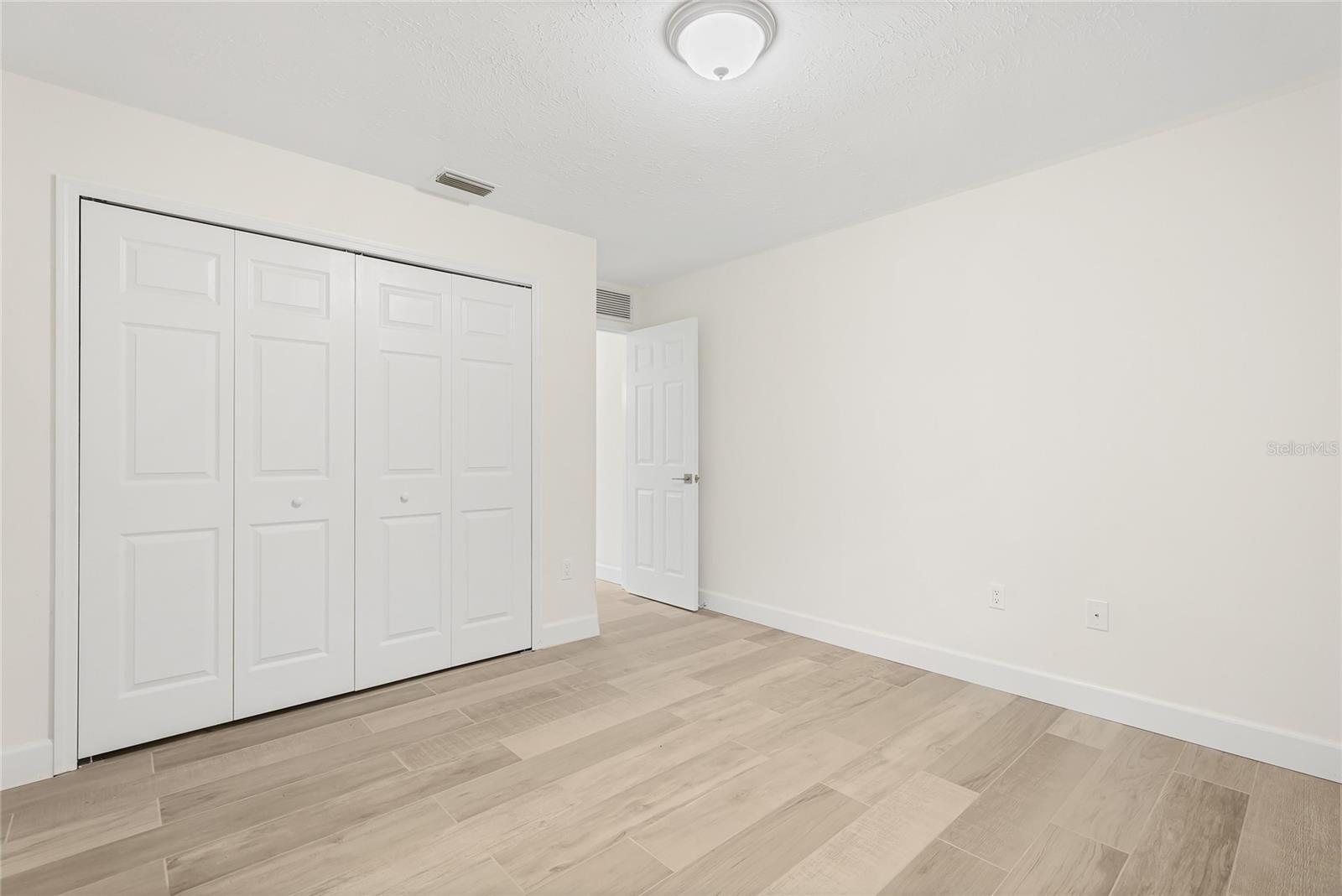 Image 23 of 36 For 2202 Cork Oak Street