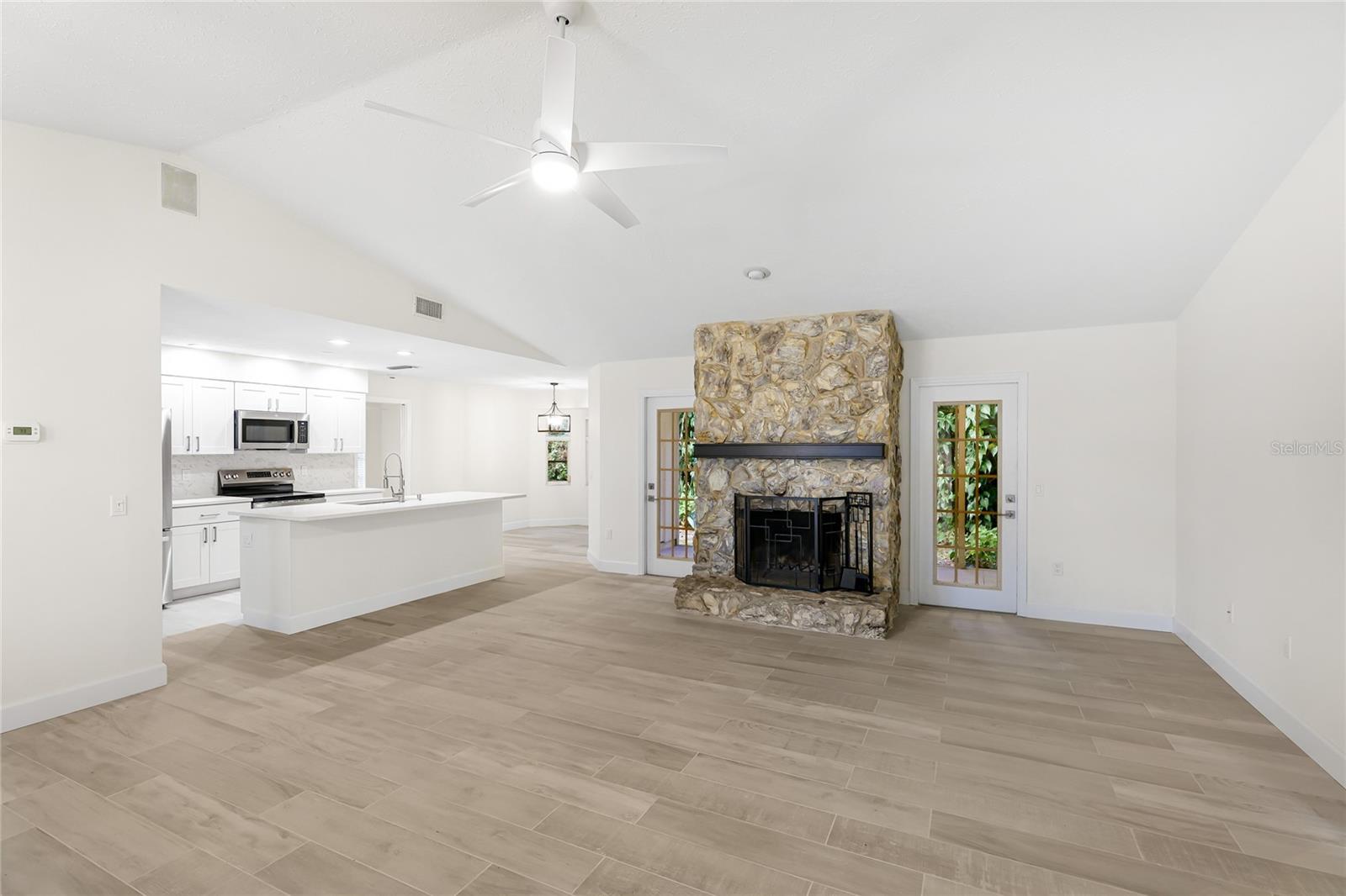 Image 3 of 36 For 2202 Cork Oak Street