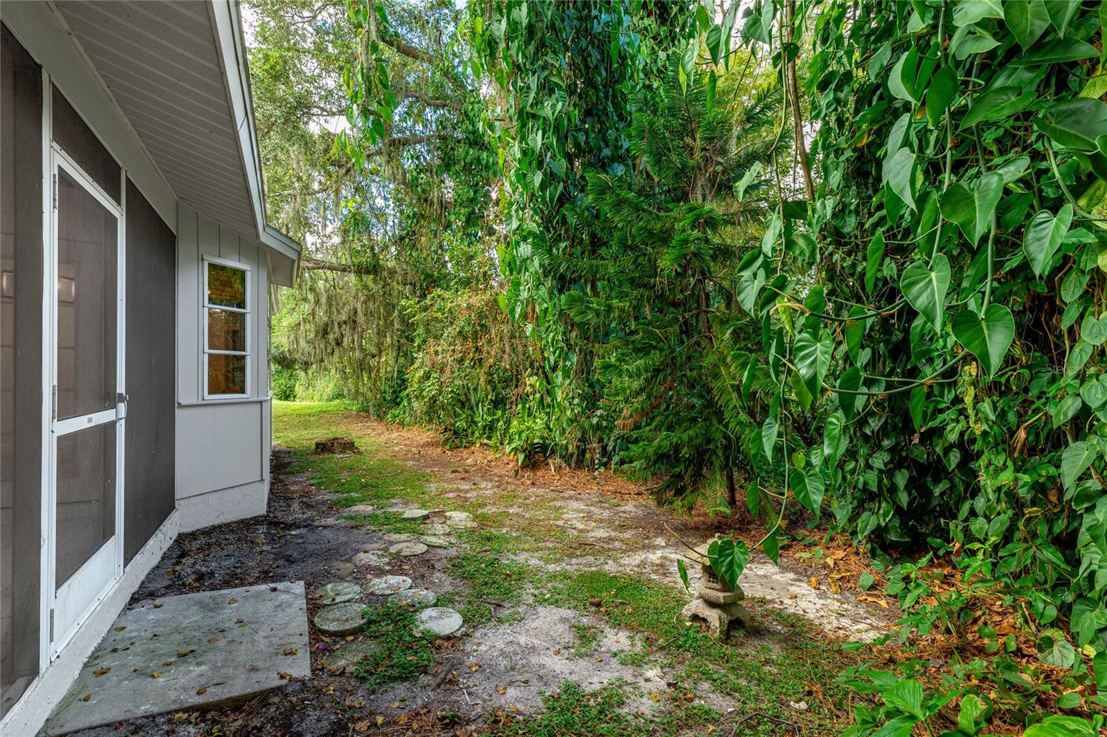 Image 31 of 36 For 2202 Cork Oak Street