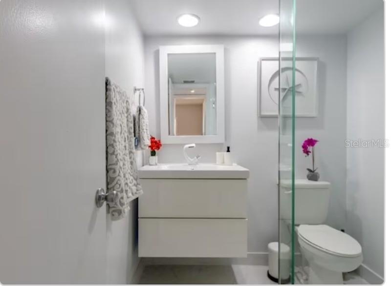 Image 12 of 38 For 1230 Gulf Boulevard 1608