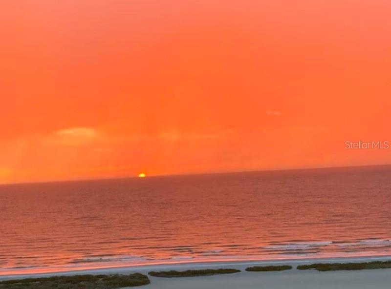 Image 2 of 38 For 1230 Gulf Boulevard 1608