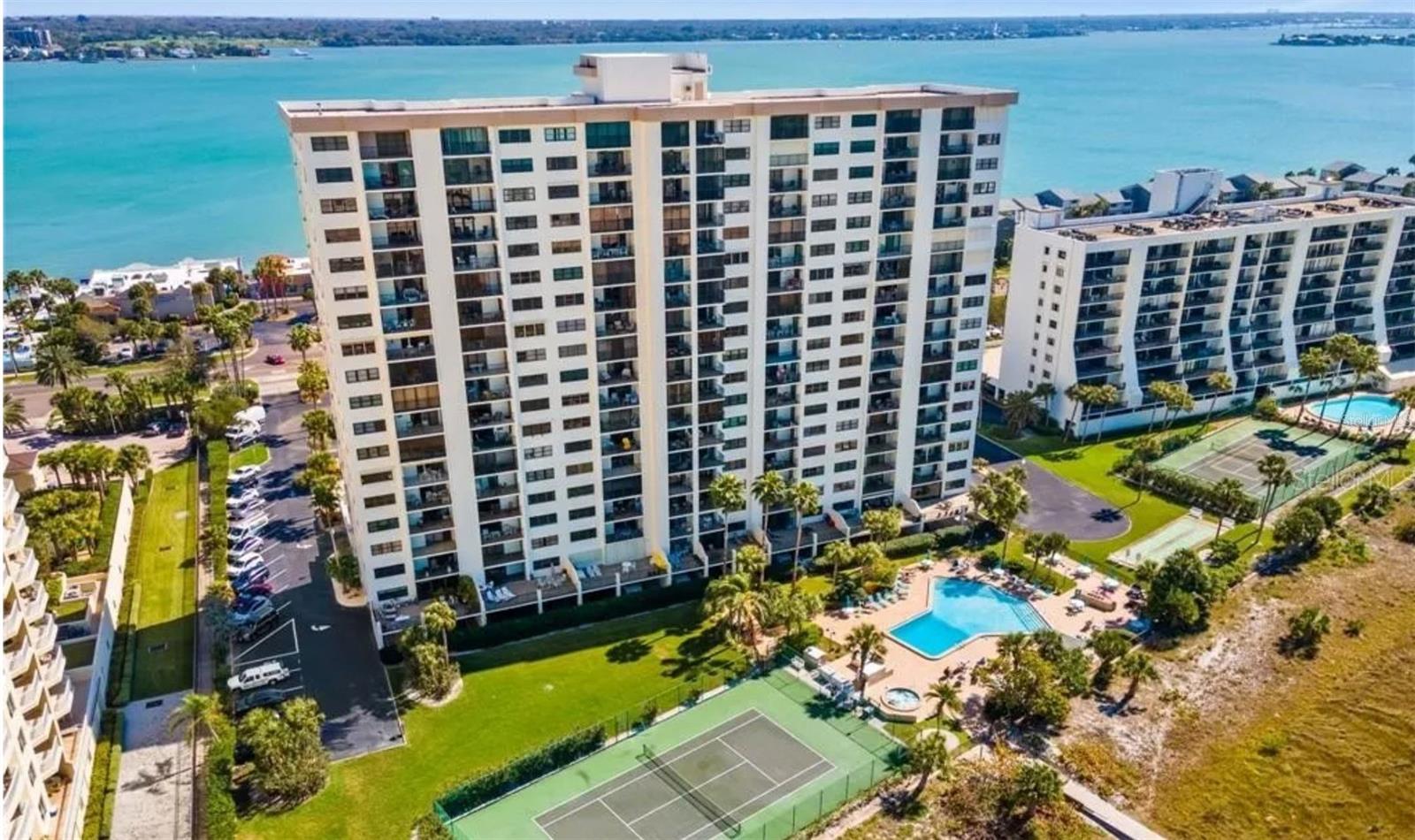 Image 21 of 38 For 1230 Gulf Boulevard 1608