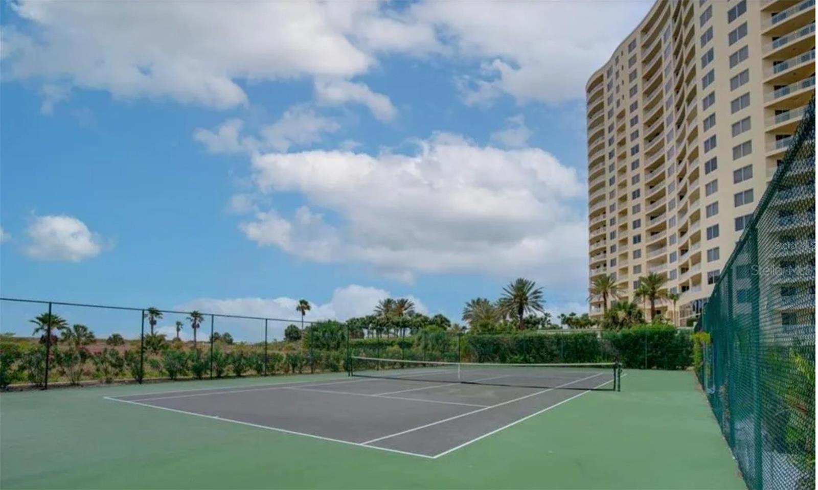 Image 29 of 38 For 1230 Gulf Boulevard 1608