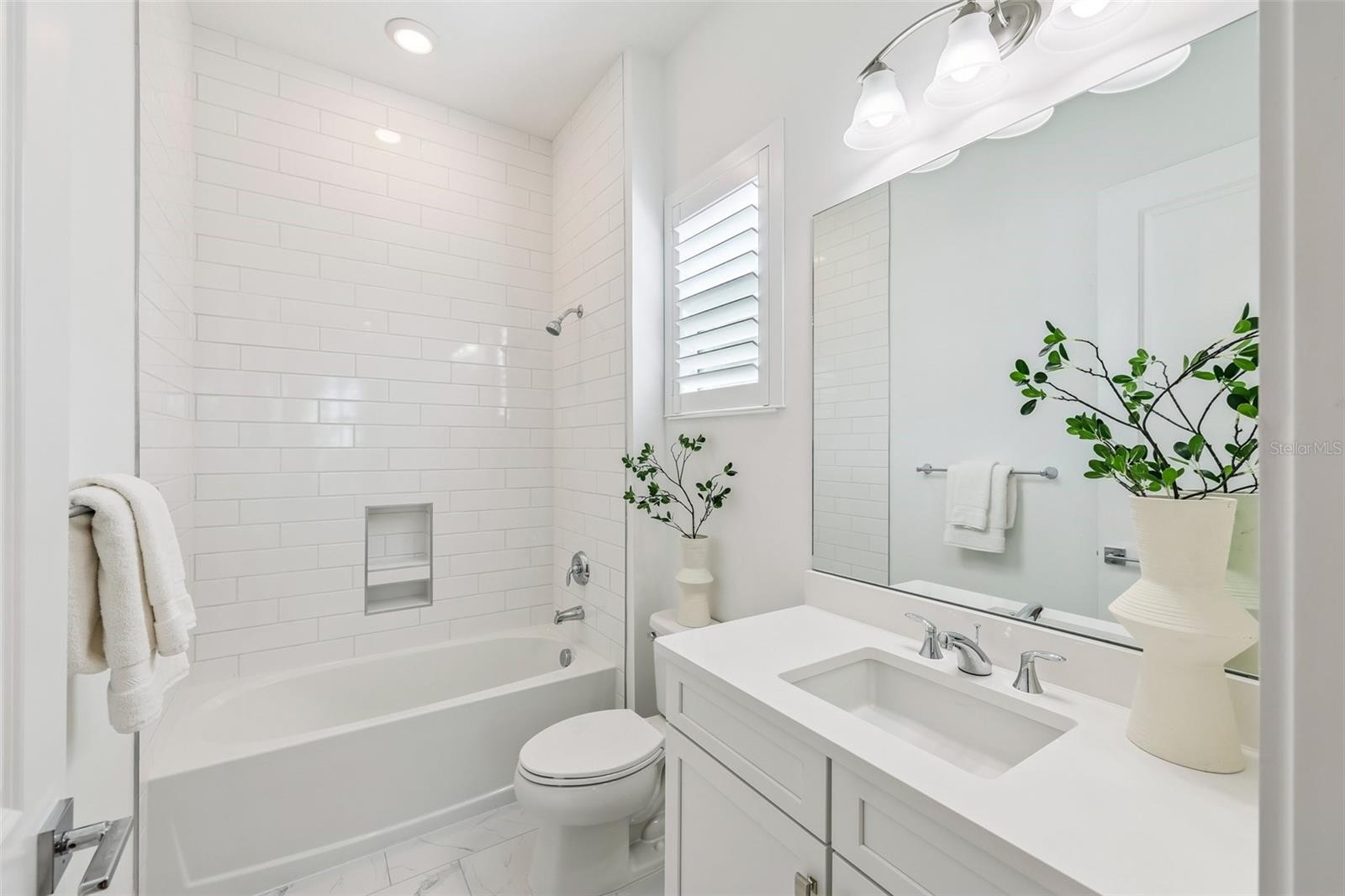 Image 12 of 54 For 8063 Redonda Loop