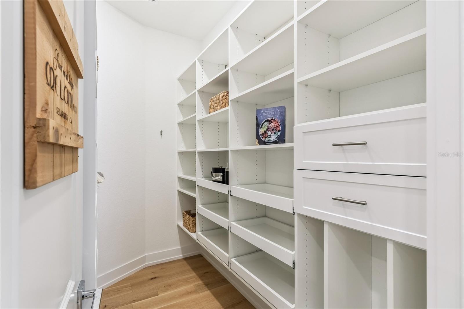 Image 25 of 54 For 8063 Redonda Loop