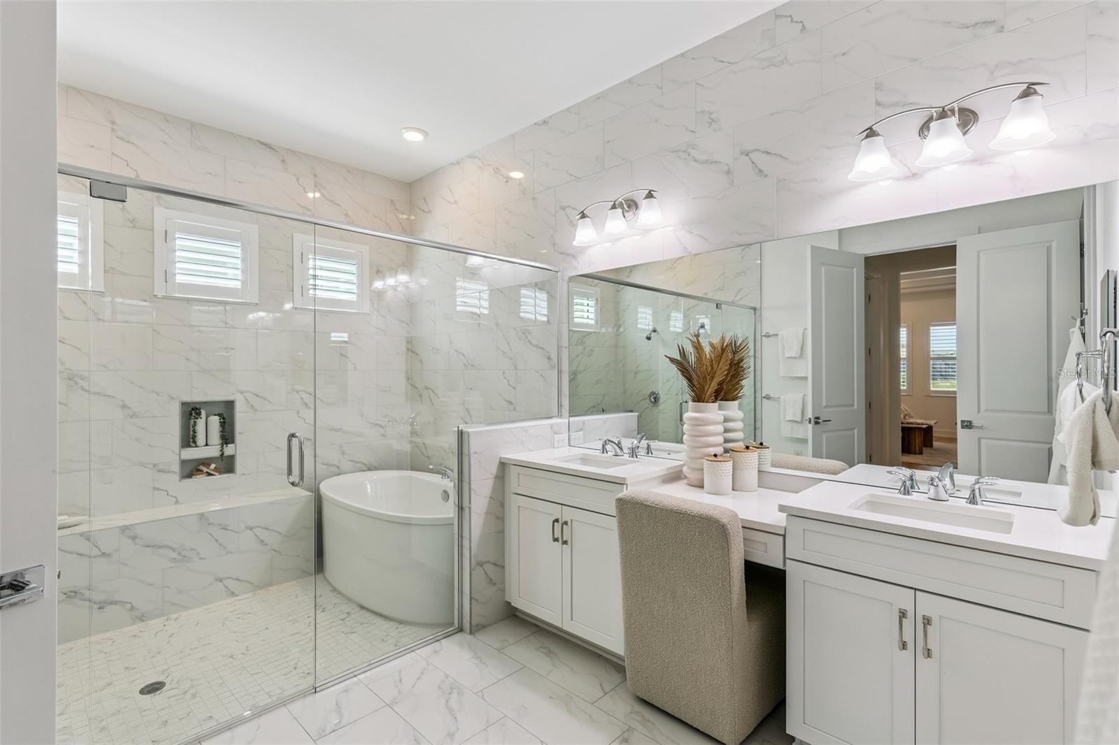 Image 34 of 54 For 8063 Redonda Loop