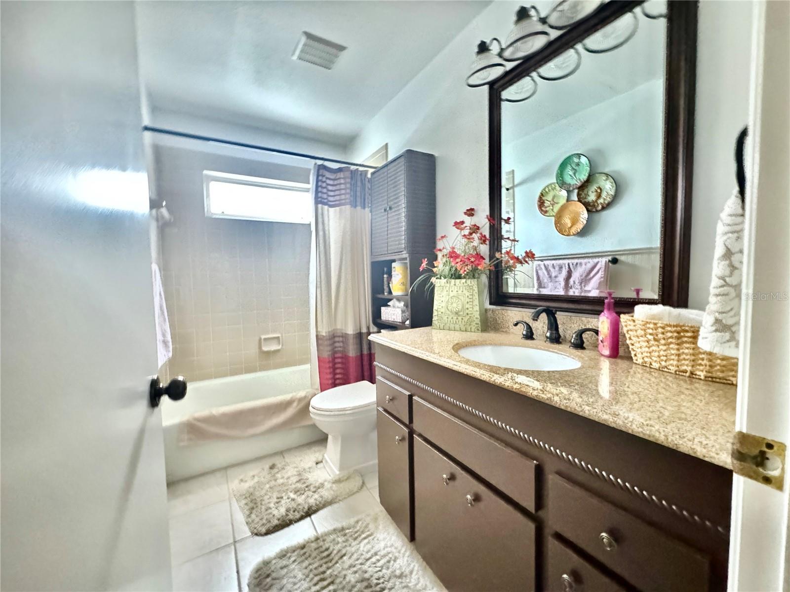 Image 15 of 36 For 5517 Garden Lakes Oak