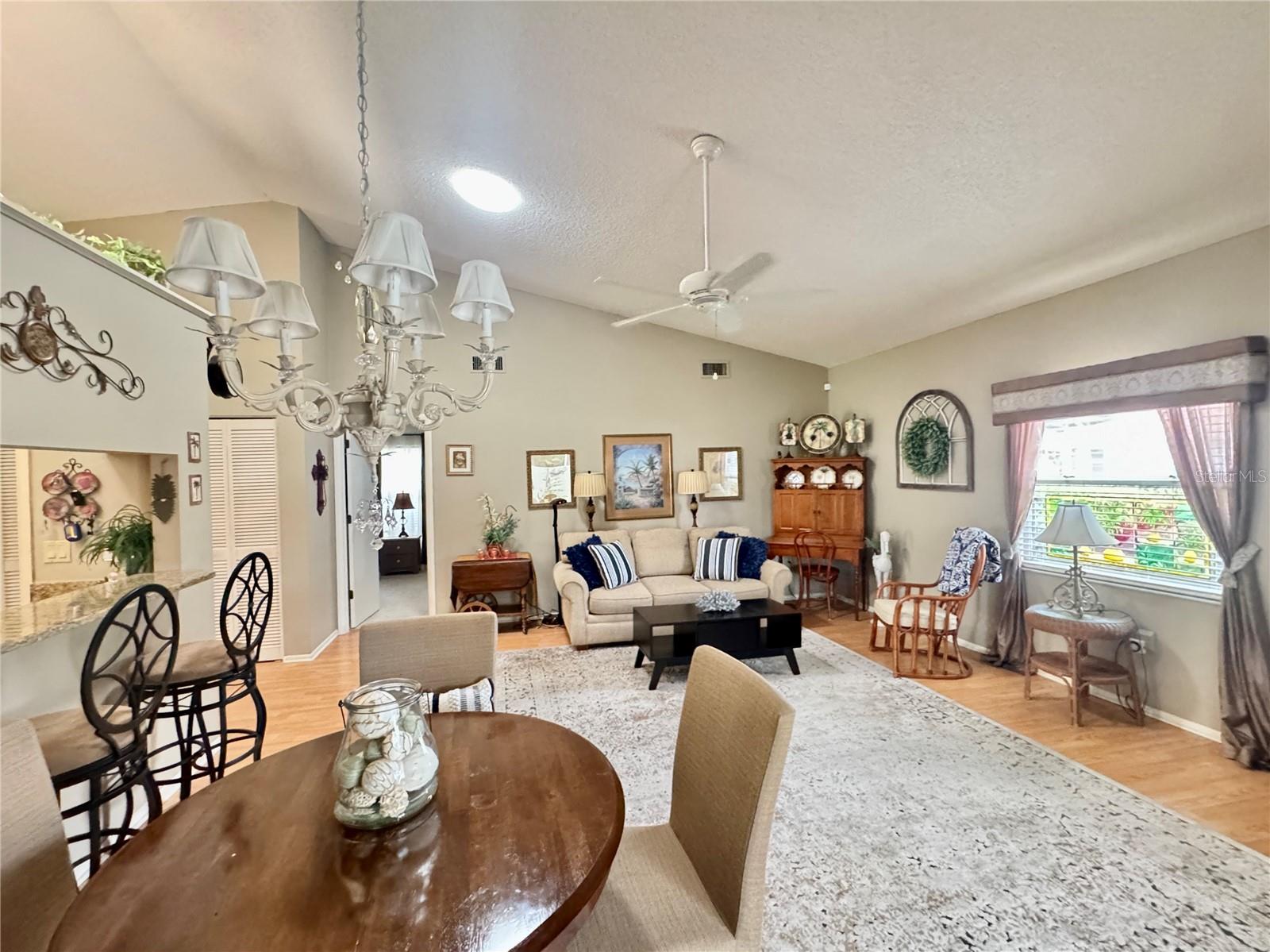 Image 6 of 36 For 5517 Garden Lakes Oak