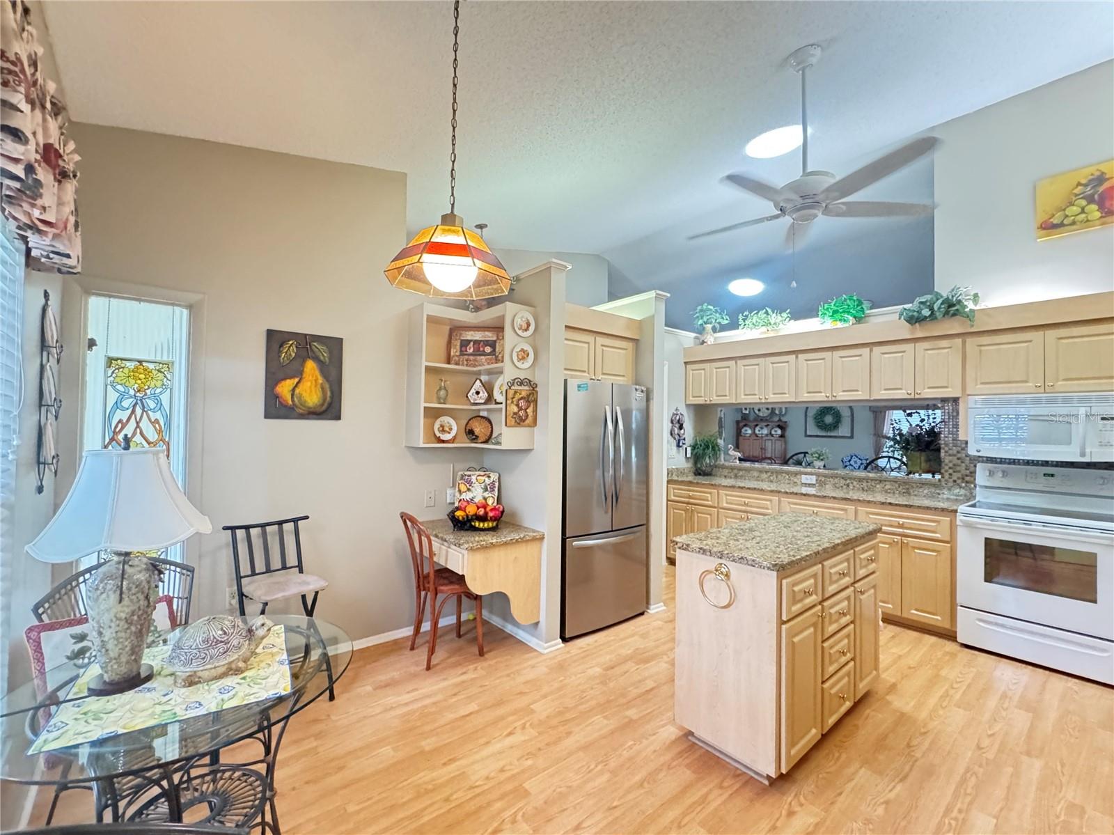 Image 7 of 36 For 5517 Garden Lakes Oak