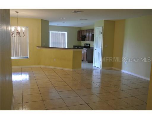 Image 3 of 12 For 2517 Oleander Lakes Drive