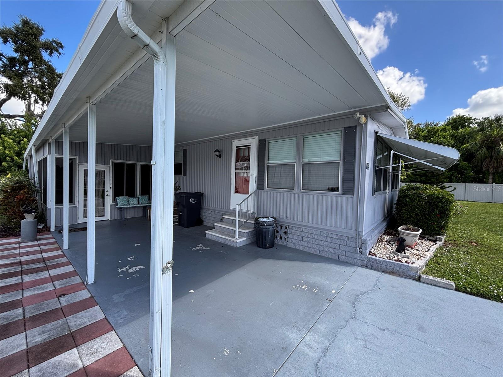 Image 2 of 27 For 5619 Bayshore Road 469