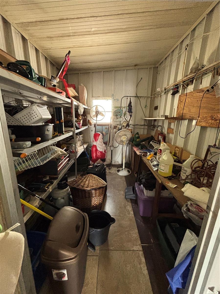 Image 26 of 27 For 5619 Bayshore Road 469