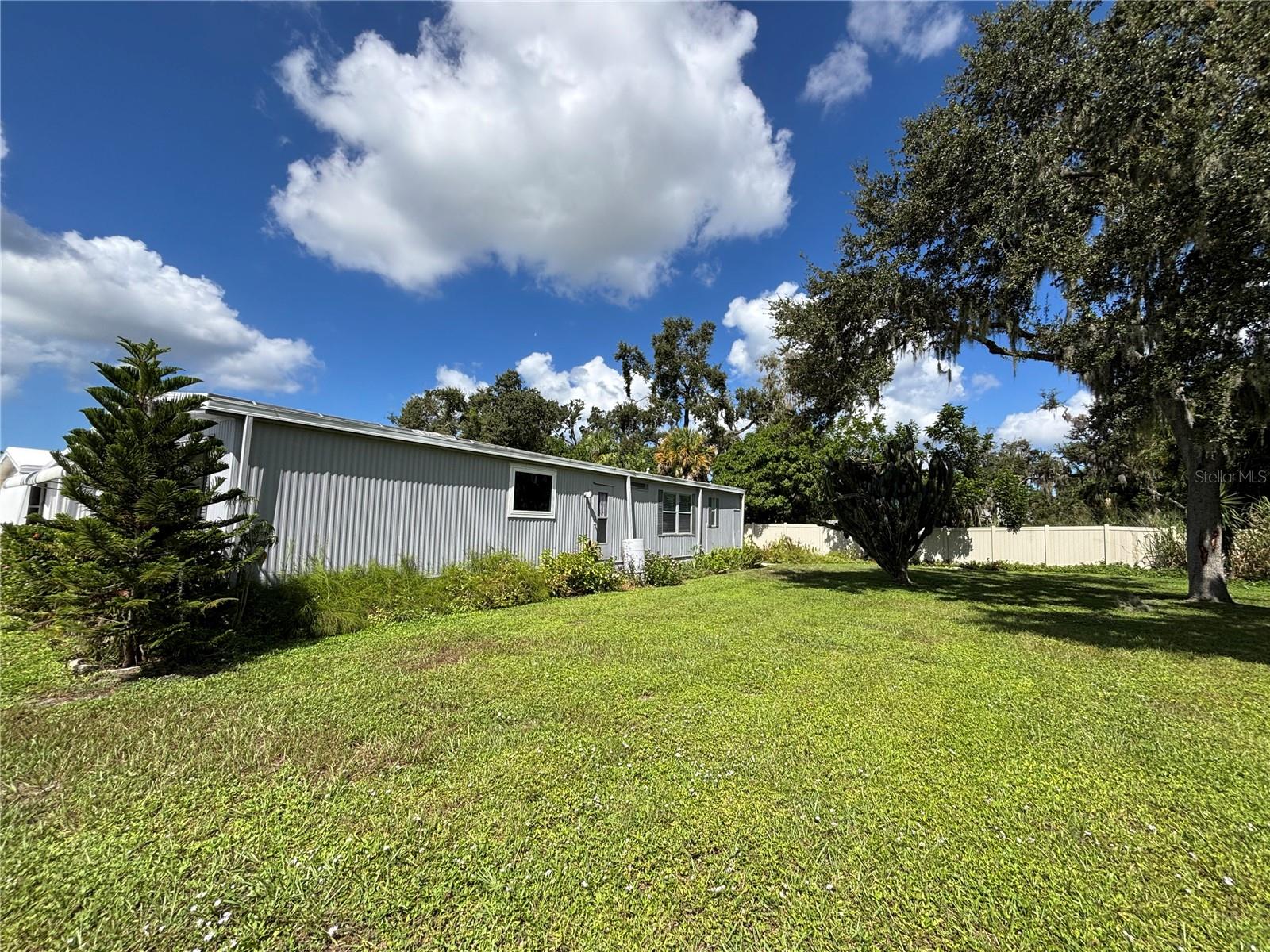 Image 27 of 27 For 5619 Bayshore Road 469