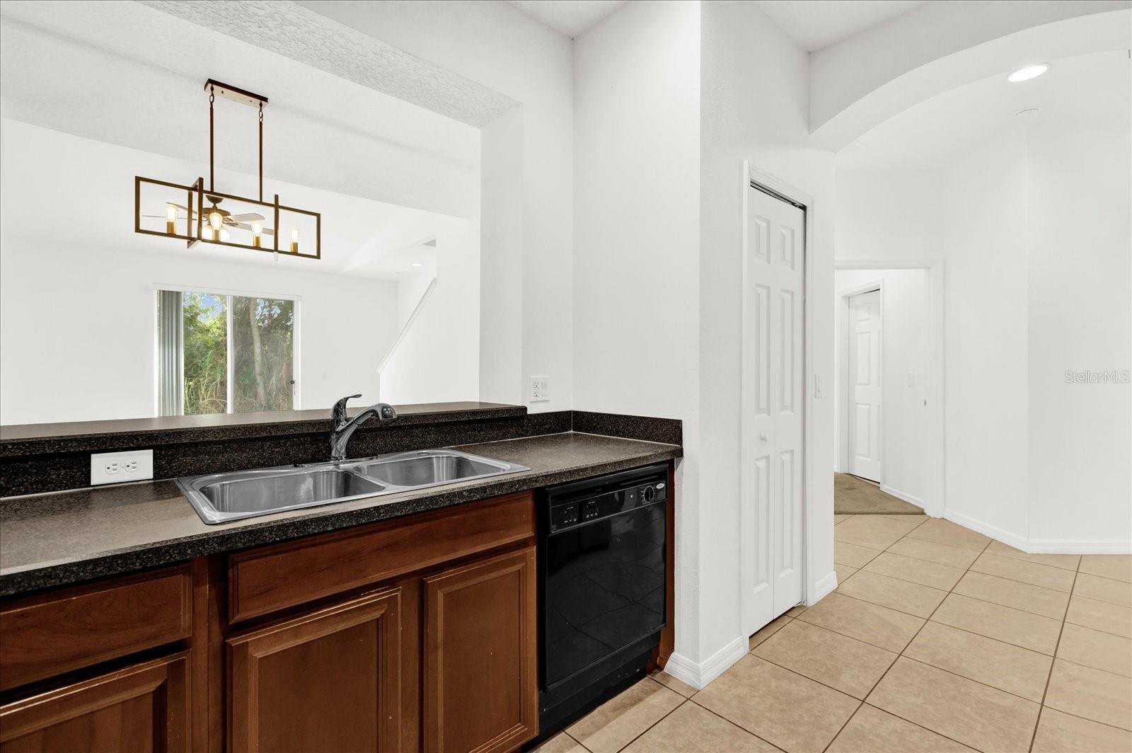 Image 8 of 30 For 1406 Travertine Terrace