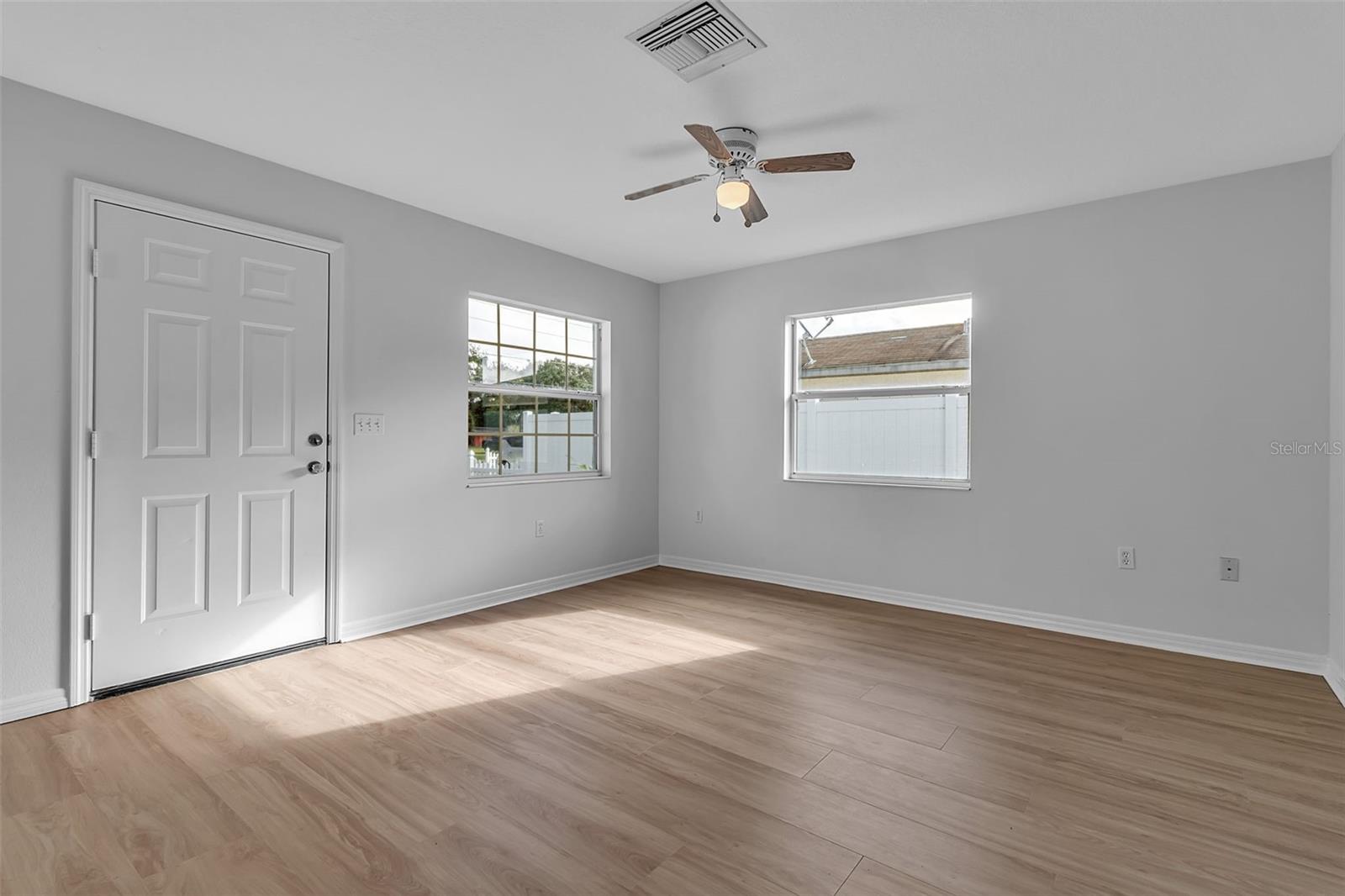 Image 7 of 40 For 320 Browns Road