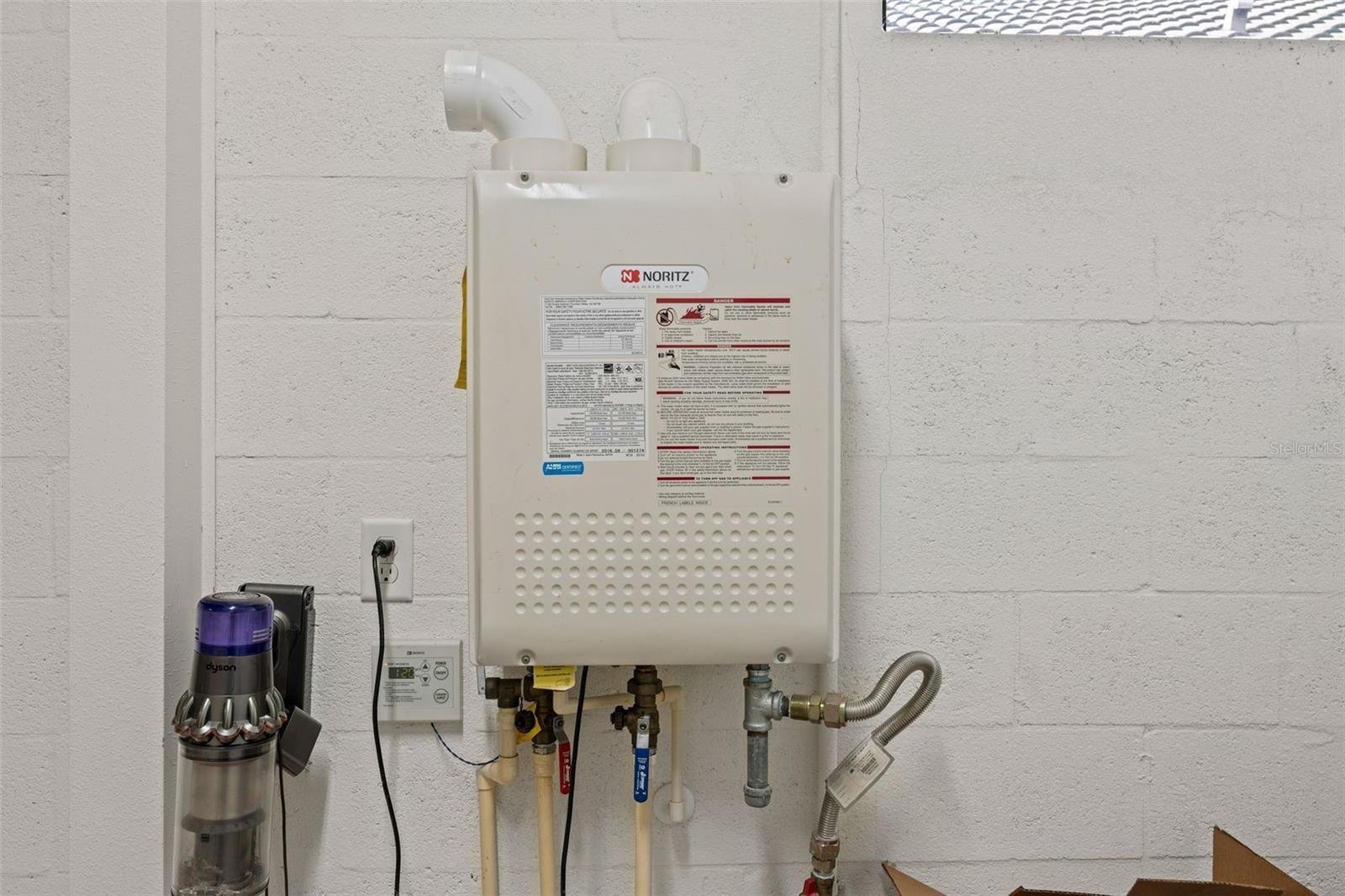 Image 20 of 68 For 8725 Amaretto Avenue