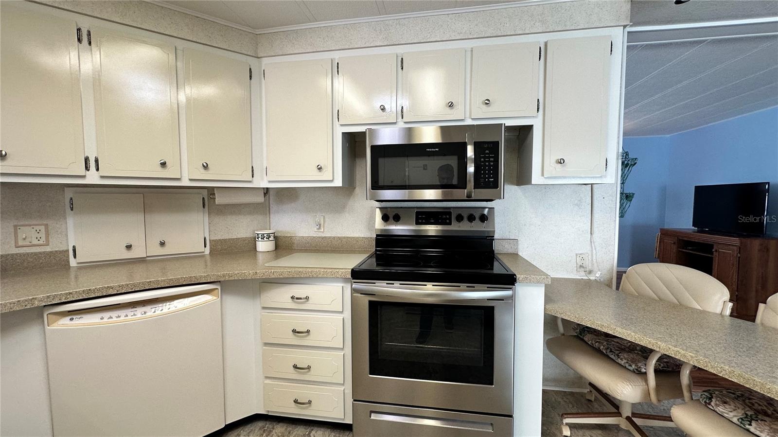 Image 16 of 44 For 5619 Bayshore Road 163
