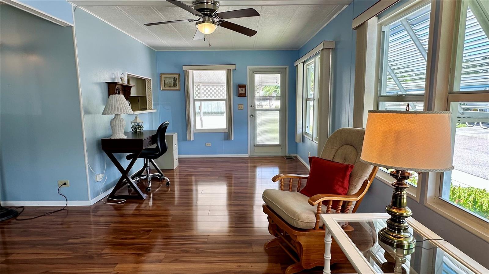 Image 5 of 44 For 5619 Bayshore Road 163