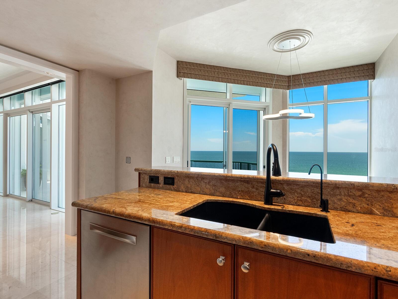 Image 13 of 50 For 655 Longboat Club Road 16b