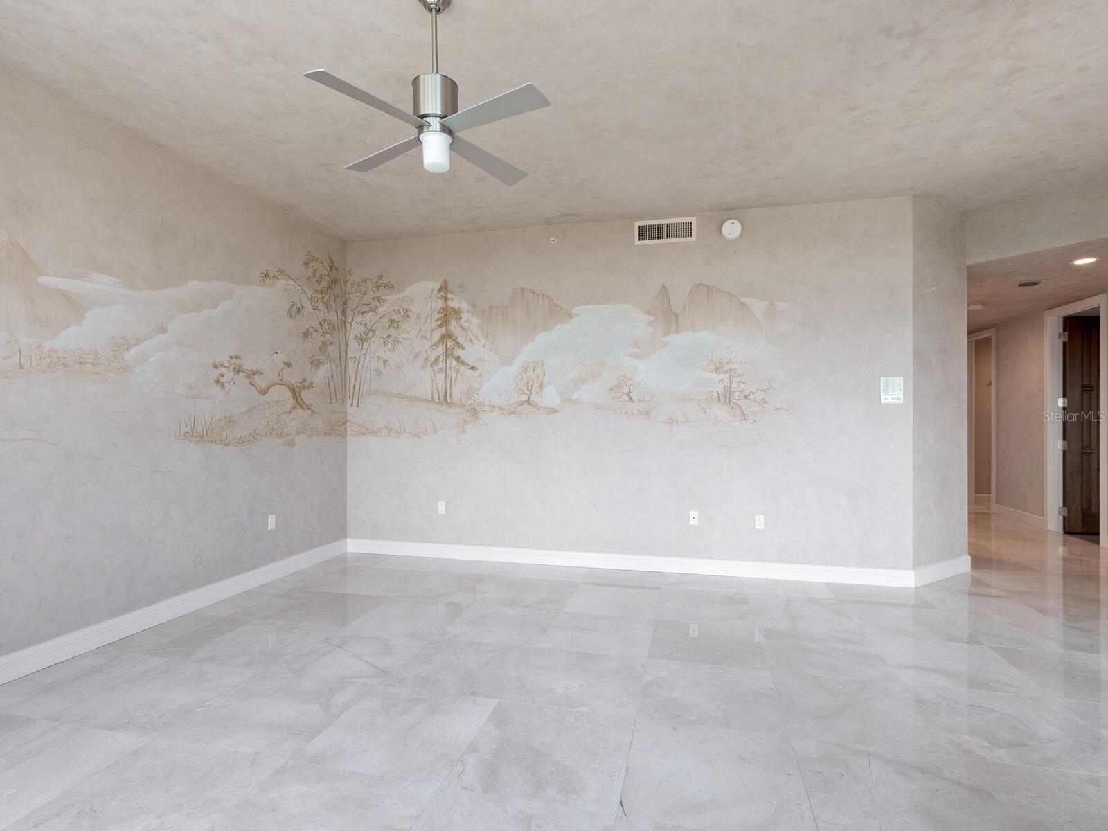 Image 19 of 50 For 655 Longboat Club Road 16b