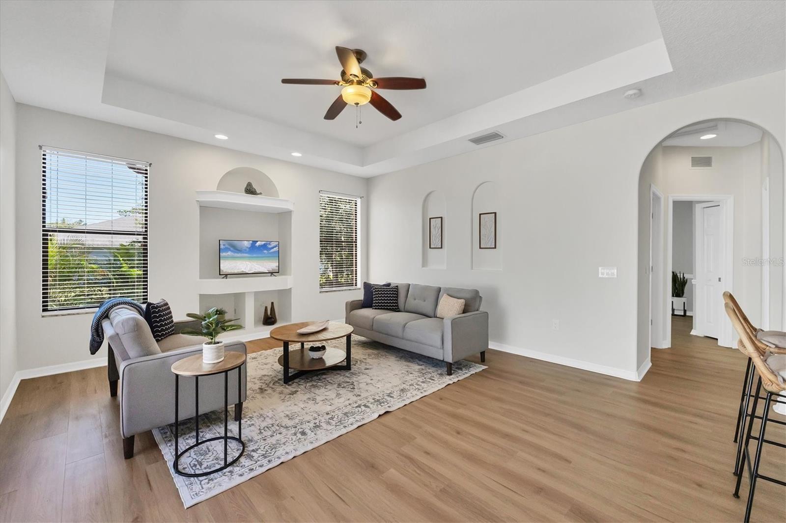 Image 12 of 37 For 6255 Aventura Drive