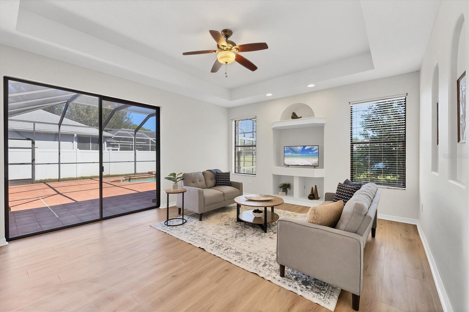 Image 13 of 37 For 6255 Aventura Drive