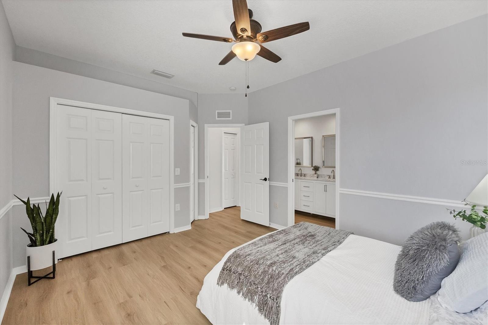 Image 21 of 37 For 6255 Aventura Drive