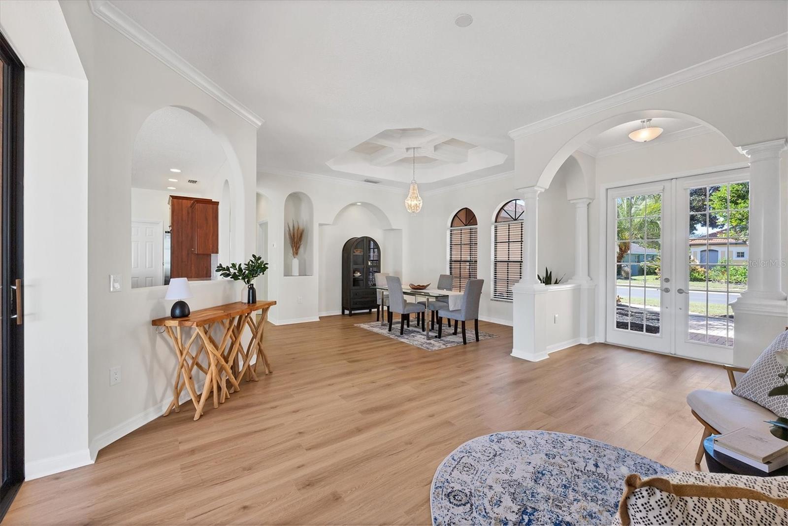 Image 4 of 37 For 6255 Aventura Drive