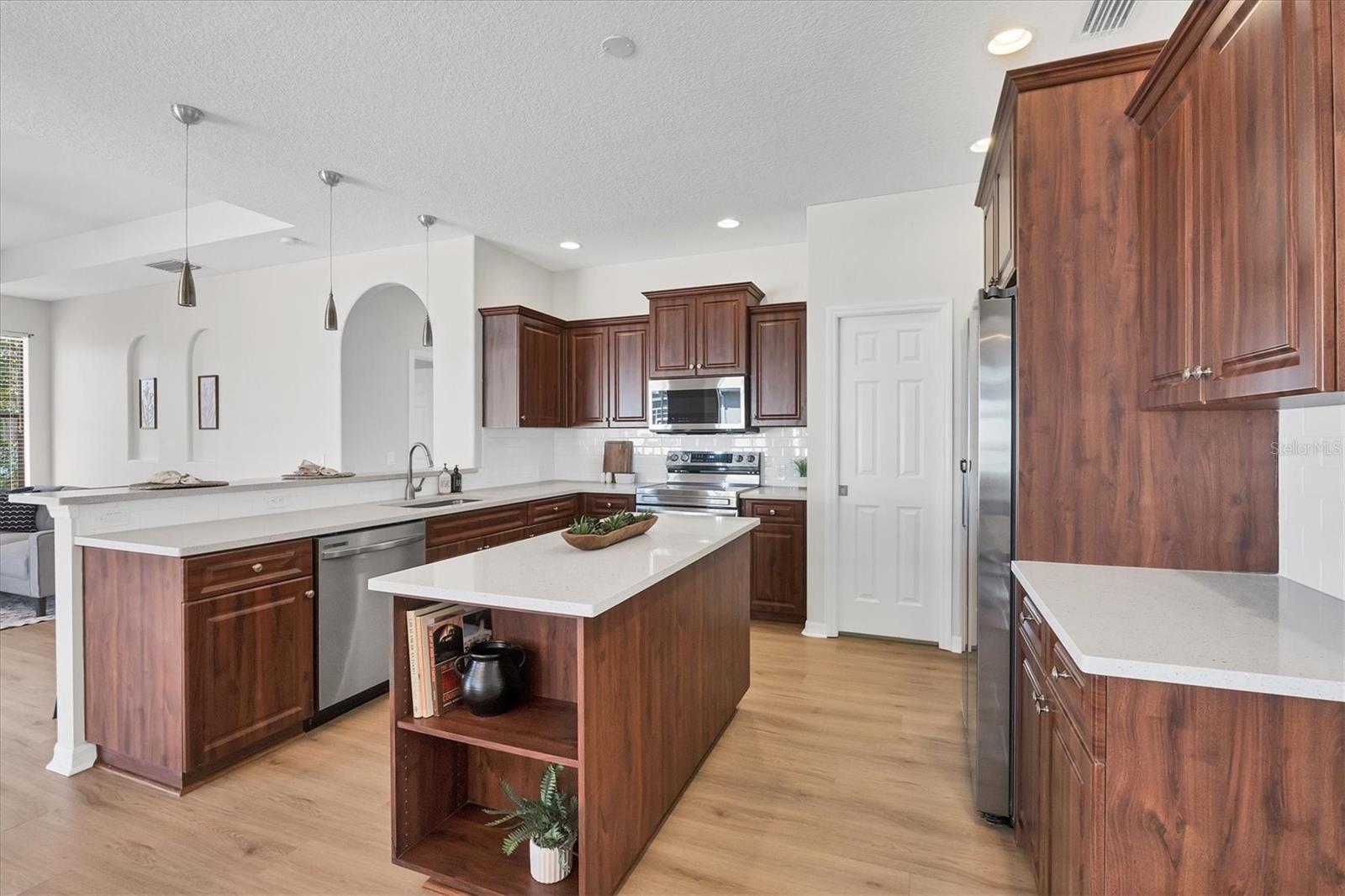 Image 8 of 37 For 6255 Aventura Drive