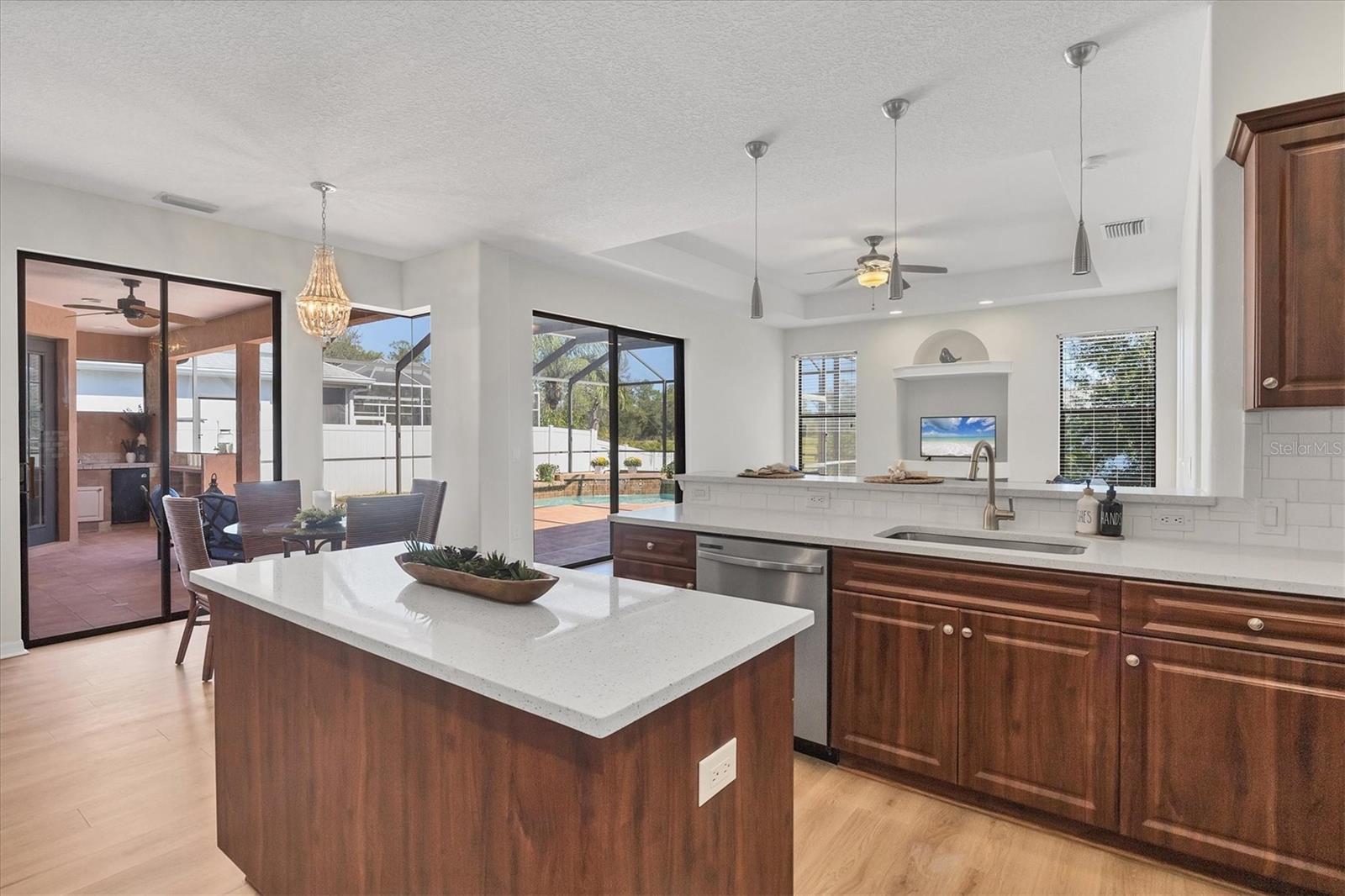 Image 9 of 37 For 6255 Aventura Drive