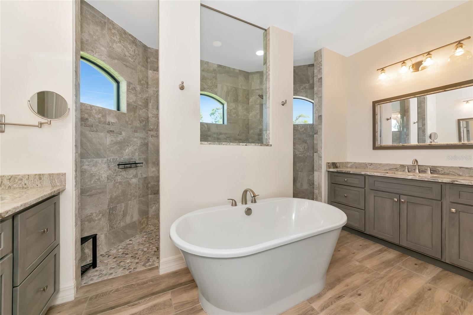 Image 23 of 95 For 13443 Boabadilla Lane