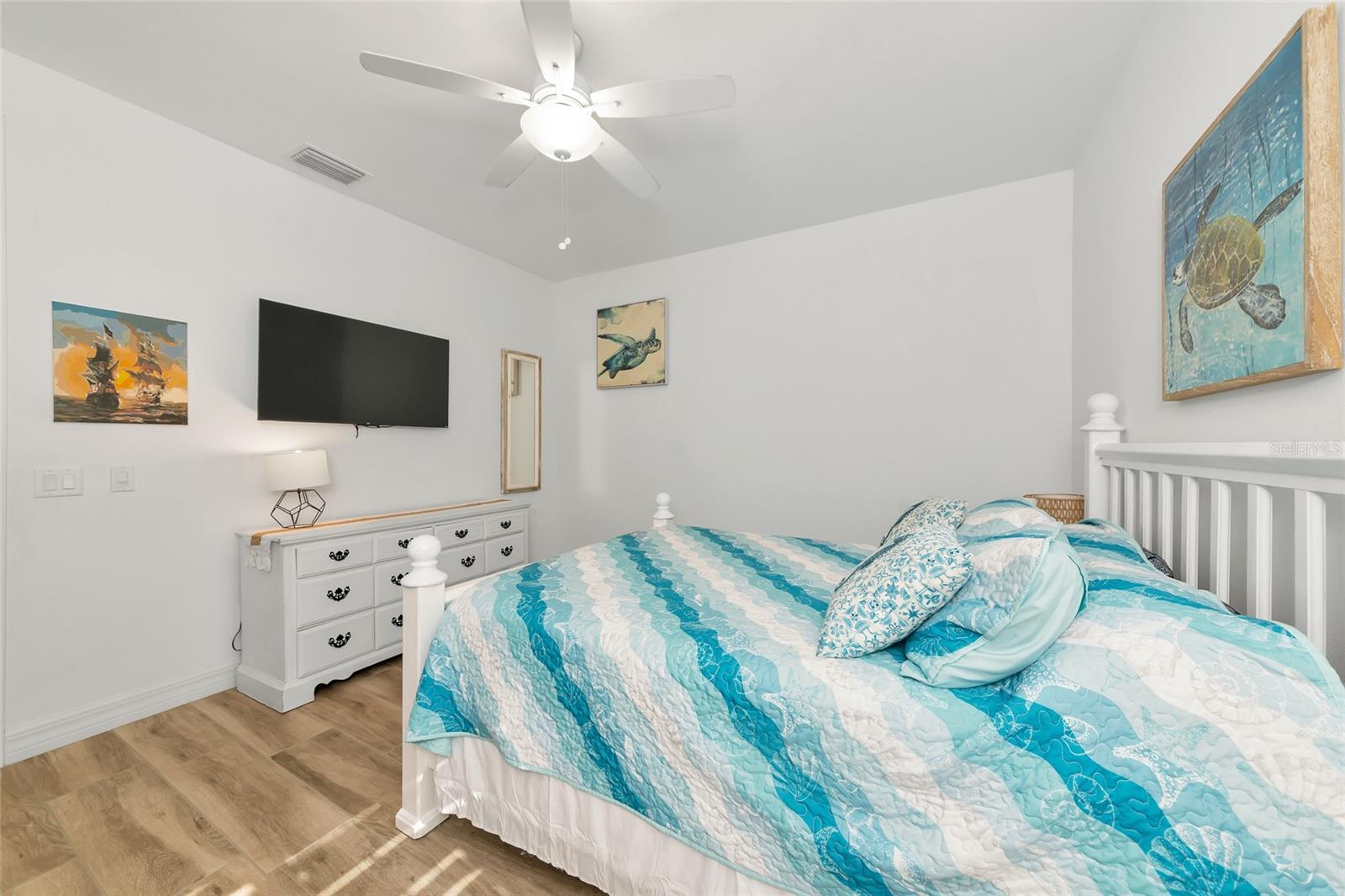 Image 28 of 95 For 13443 Boabadilla Lane