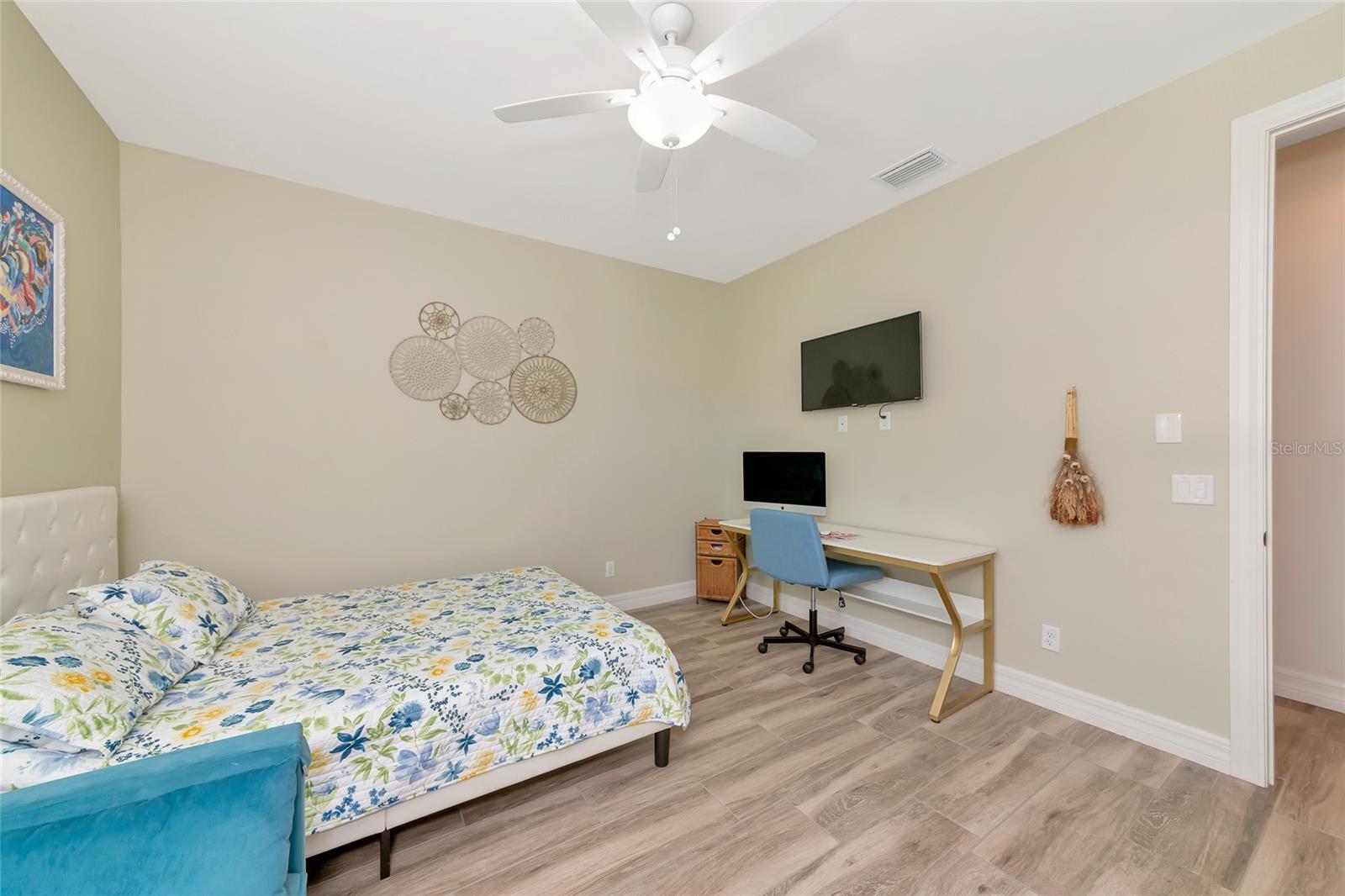 Image 33 of 95 For 13443 Boabadilla Lane